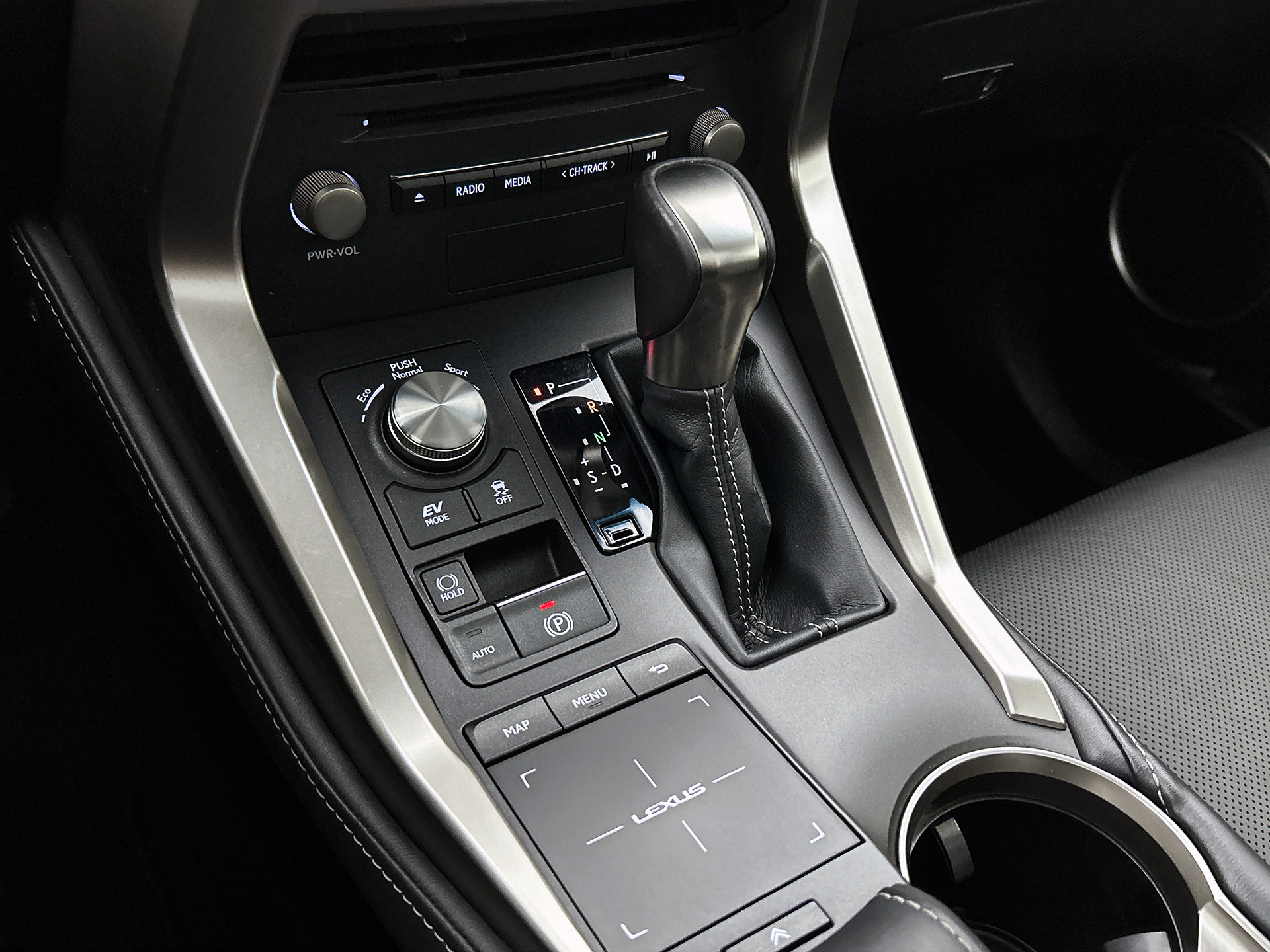 Foto van Lexus NX