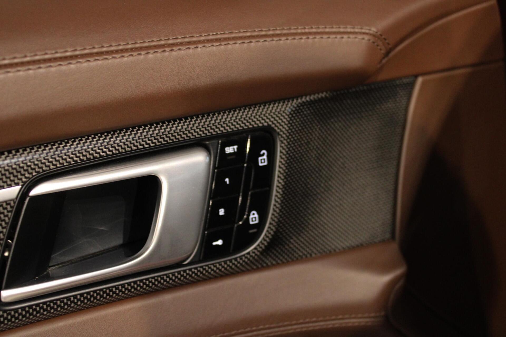 Foto van Porsche Panamera 4s E-hybrid