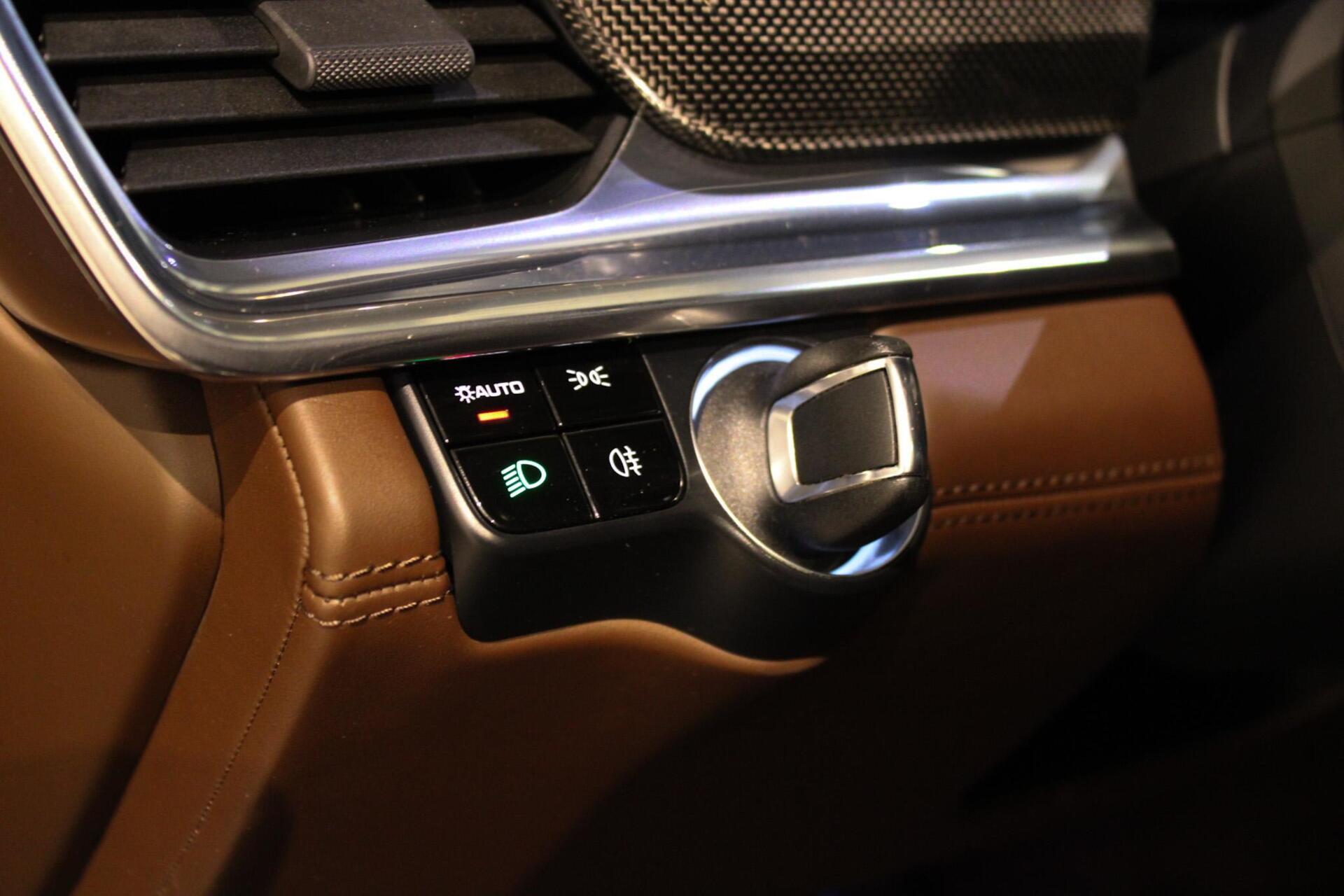 Foto van Porsche Panamera 4s E-hybrid