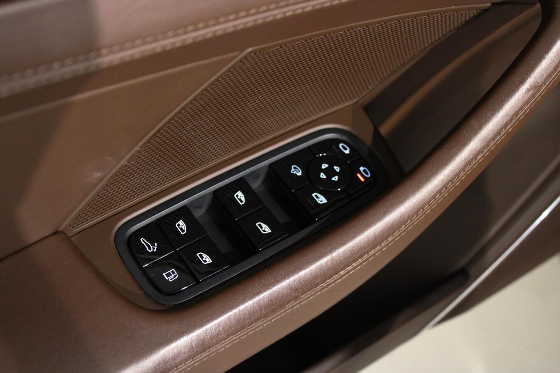 Foto van Porsche Panamera 4s E-hybrid