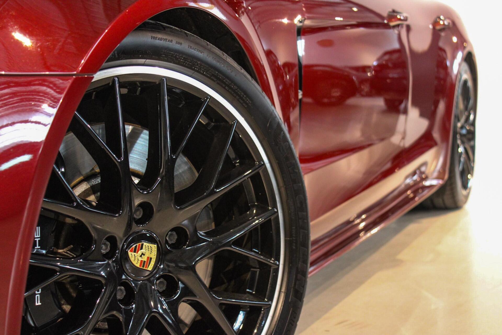 Foto van Porsche Panamera 4s E-hybrid