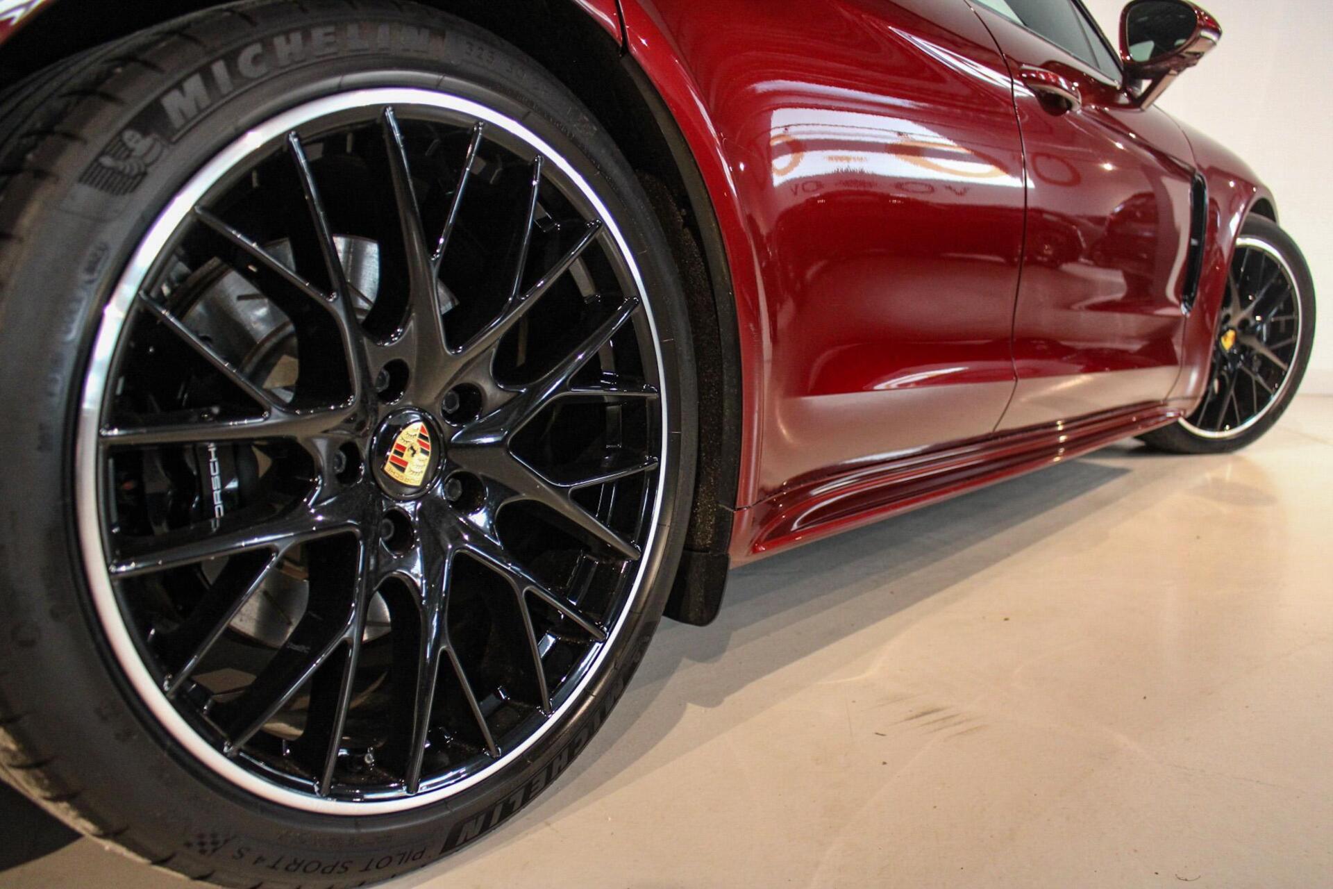 Foto van Porsche Panamera 4s E-hybrid