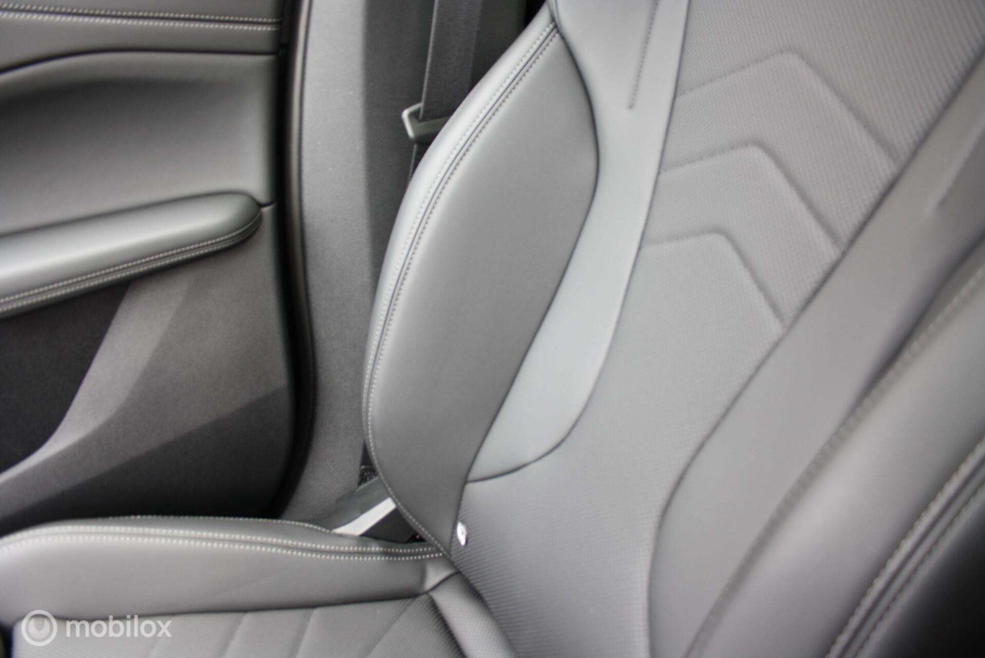 Foto van BMW 225e xDrive Active Tourer