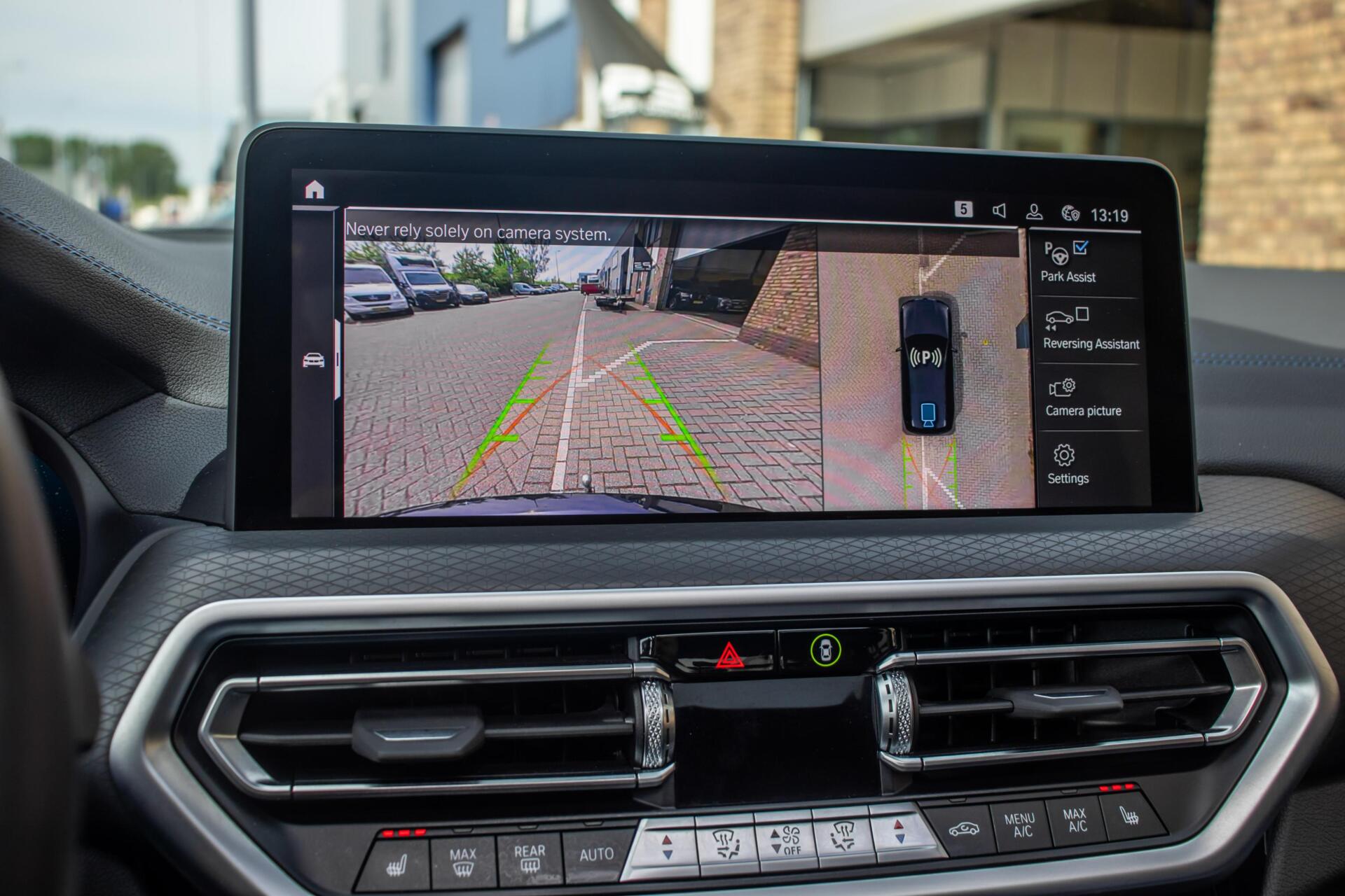 Foto van BMW Ix3