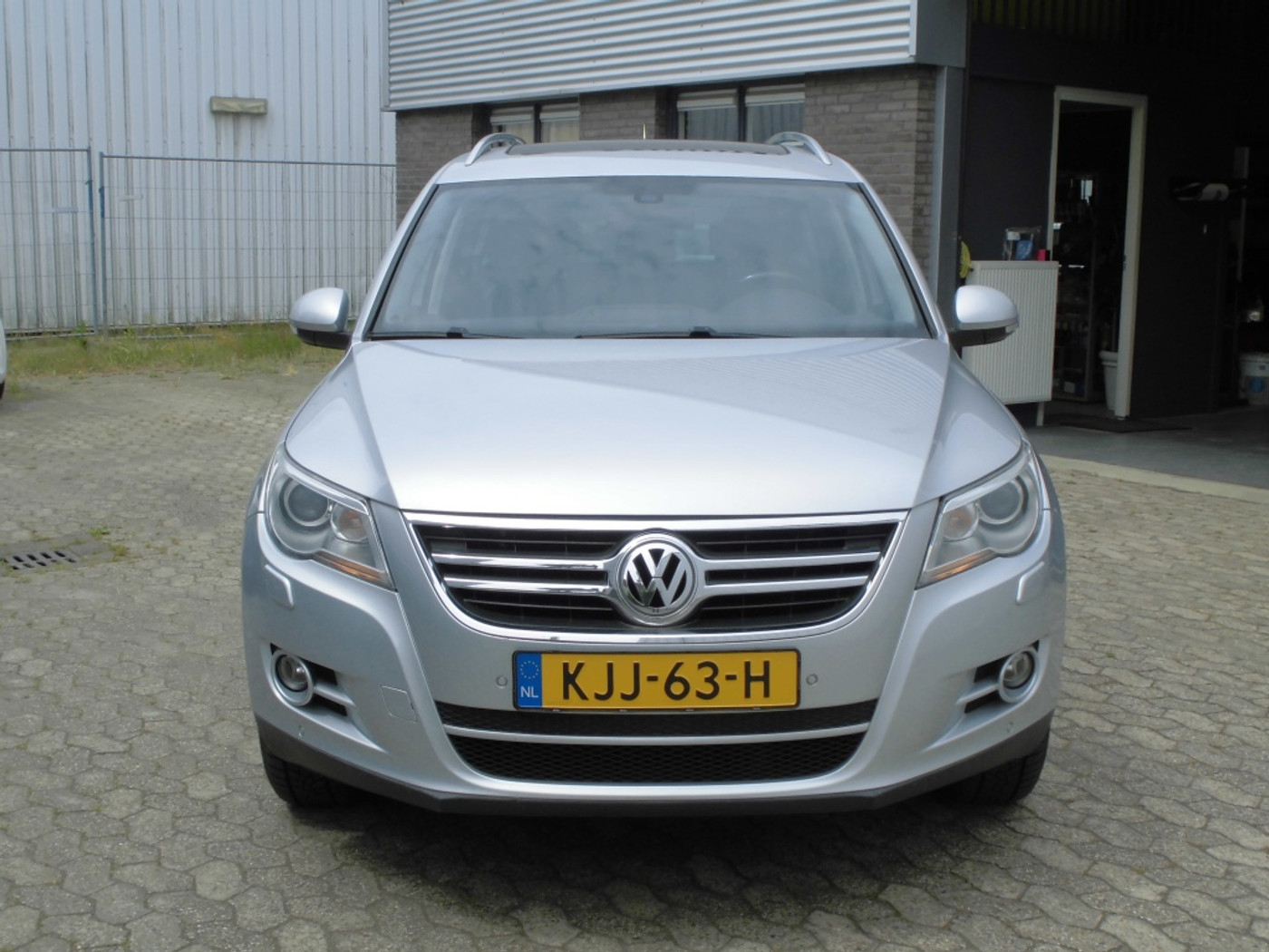 Volkswagen Tiguan Sport & Style 4Motion AUTOMAAT 3 MA GARANTIE 2009 - voorkant