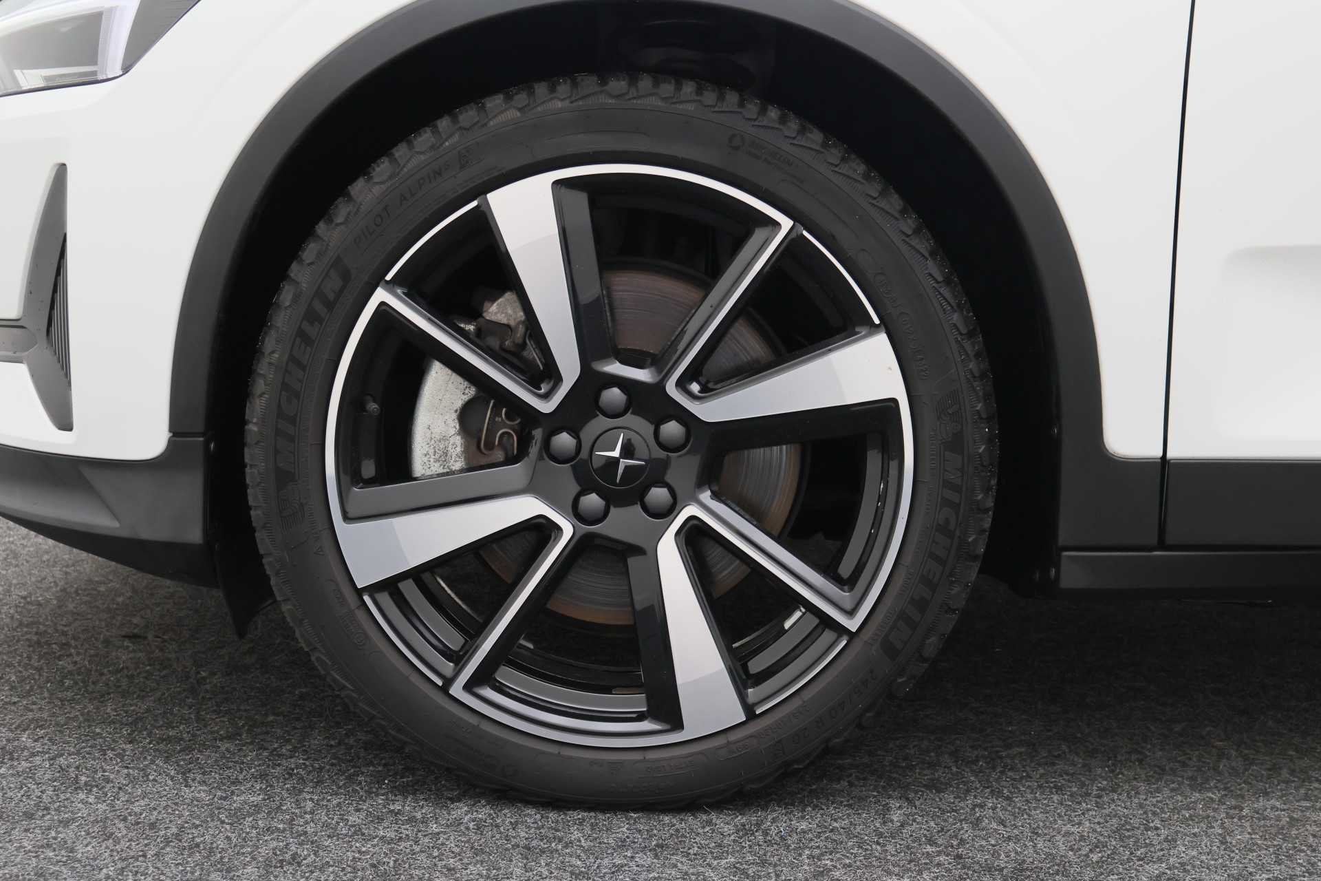 Foto van Polestar 2