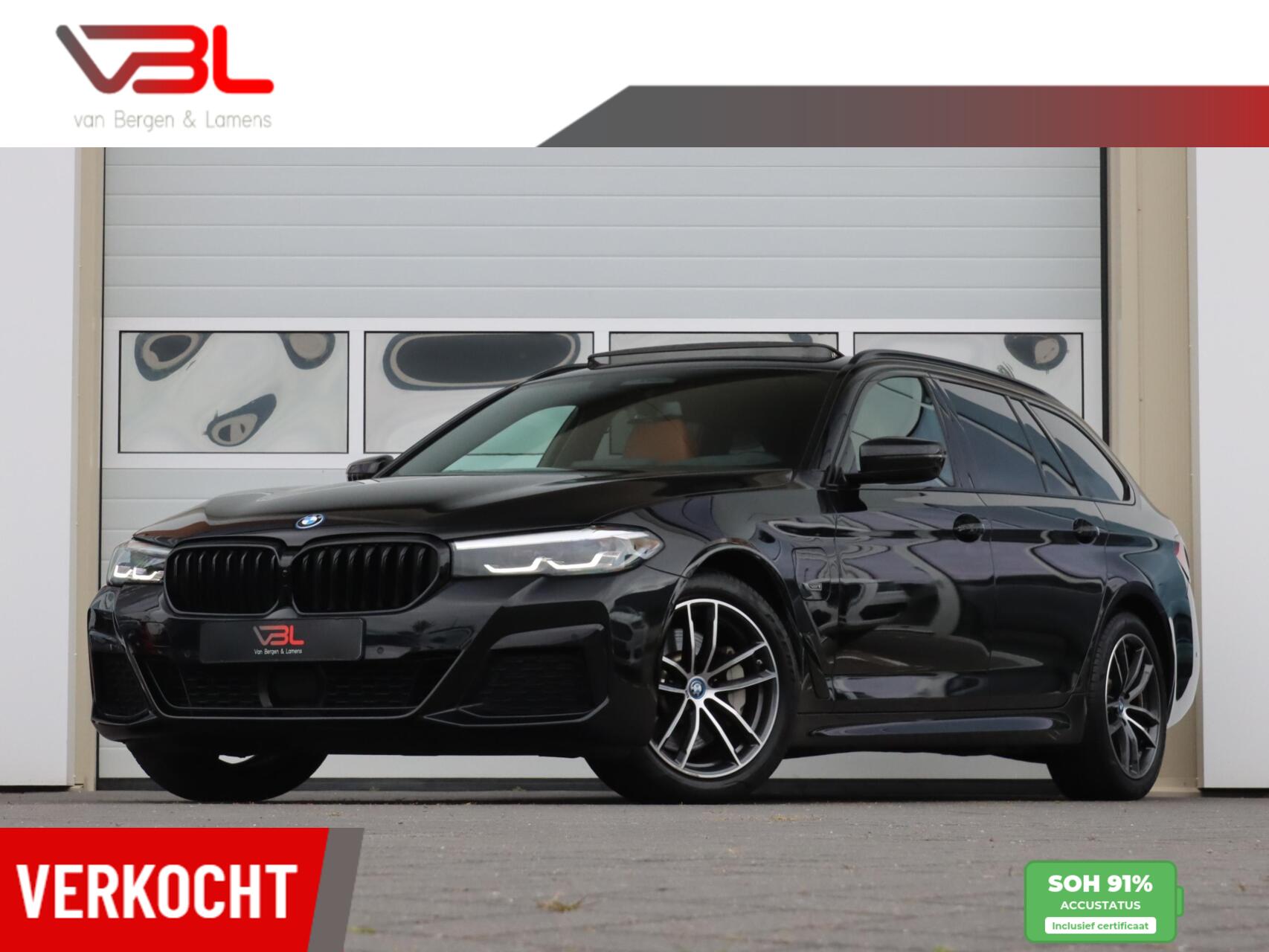 BMW 5-serie Touring 530e 292PK xDrive M-sport | SOH 91% | Massage | Elek. wegklapbare Trekhaak 2022 - voorkant