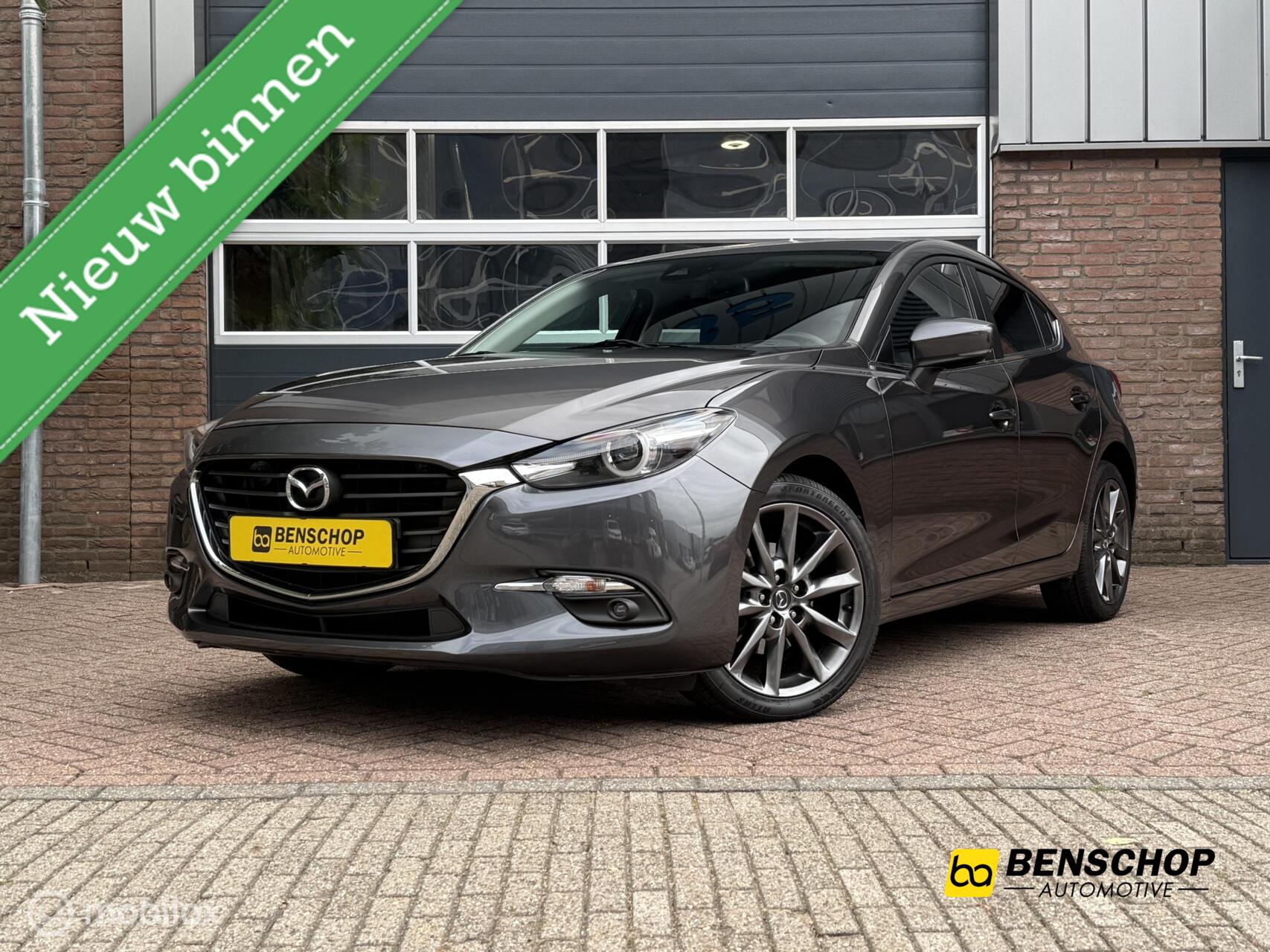 Mazda 3 2.0 SkyActiv-G 120 GT-M Line HUD Navi Camera Stoelv Stuurv 2017 - voorkant