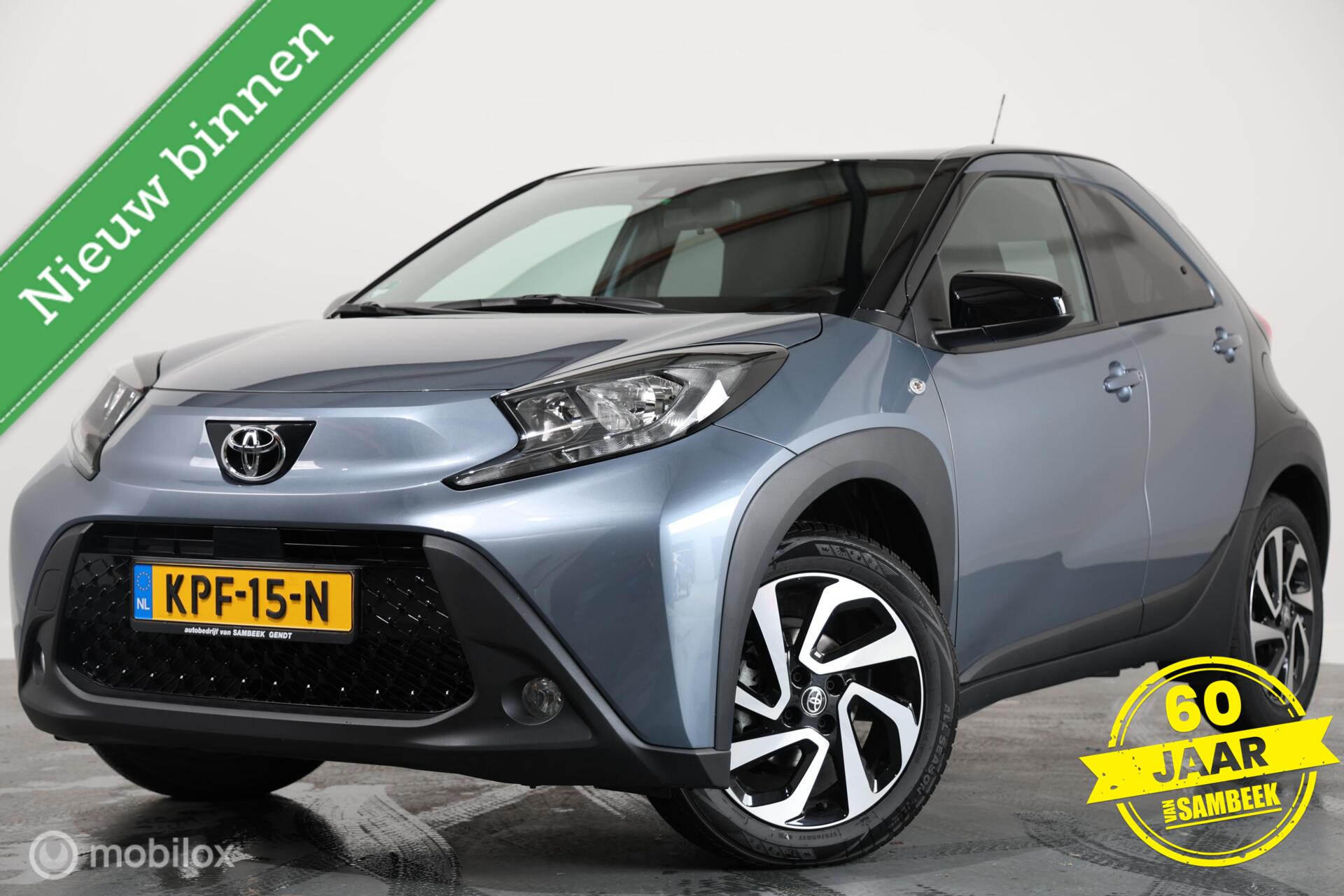 Toyota Toyota Aygo X 1.0 VVT-i S-CVT Play - Stoelverwarming - Carplay - Camera 2025 - voorkant