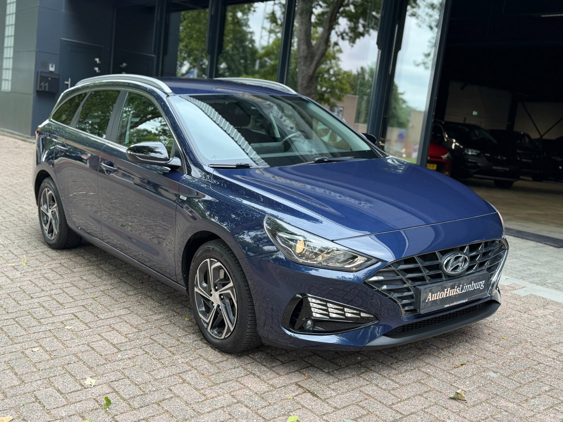 Hyundai I30 Wagon 1.5 T-GDi MHEV Premium|Automaat|Camera|CarPlay 2021 - voorkant