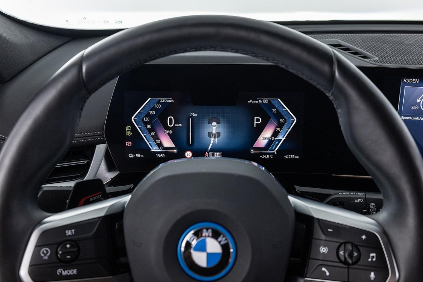 Foto van BMW Ix1