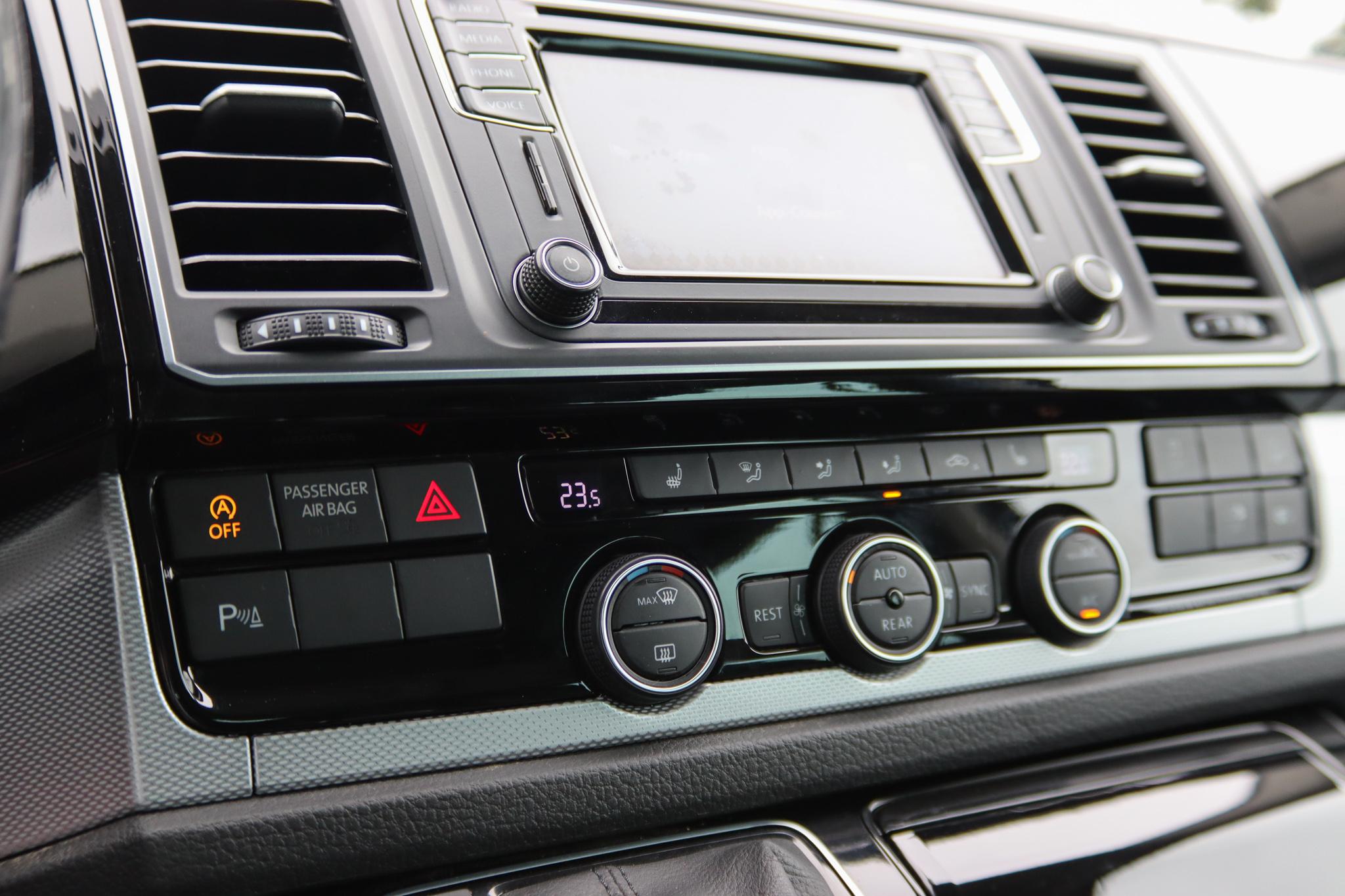 Foto van Volkswagen Transporter Caravelle