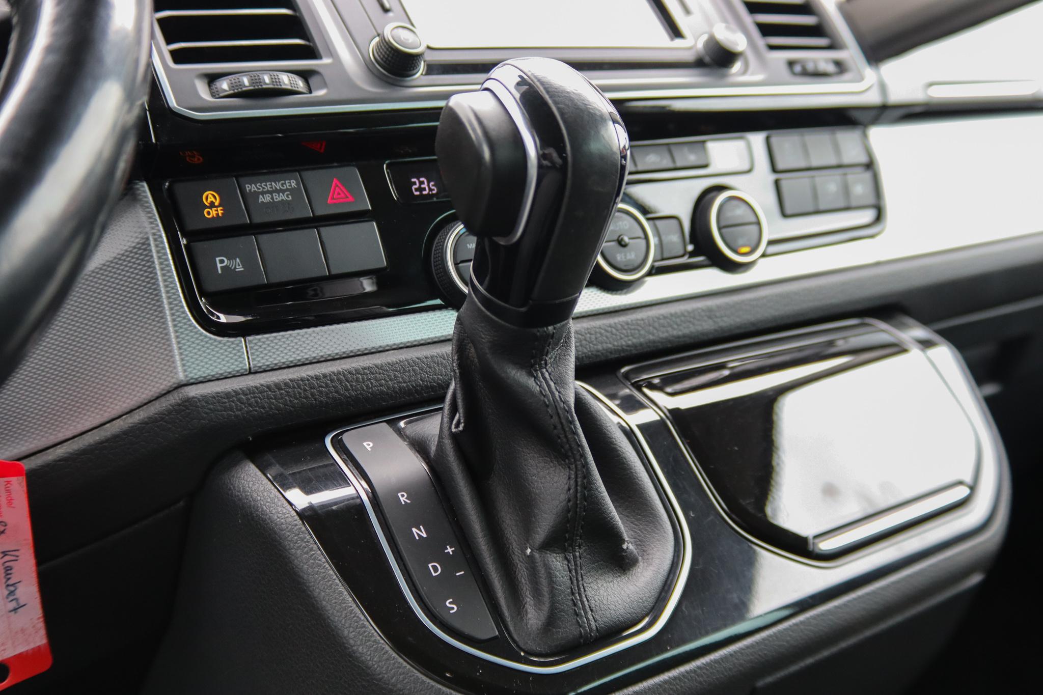 Foto van Volkswagen Transporter Caravelle