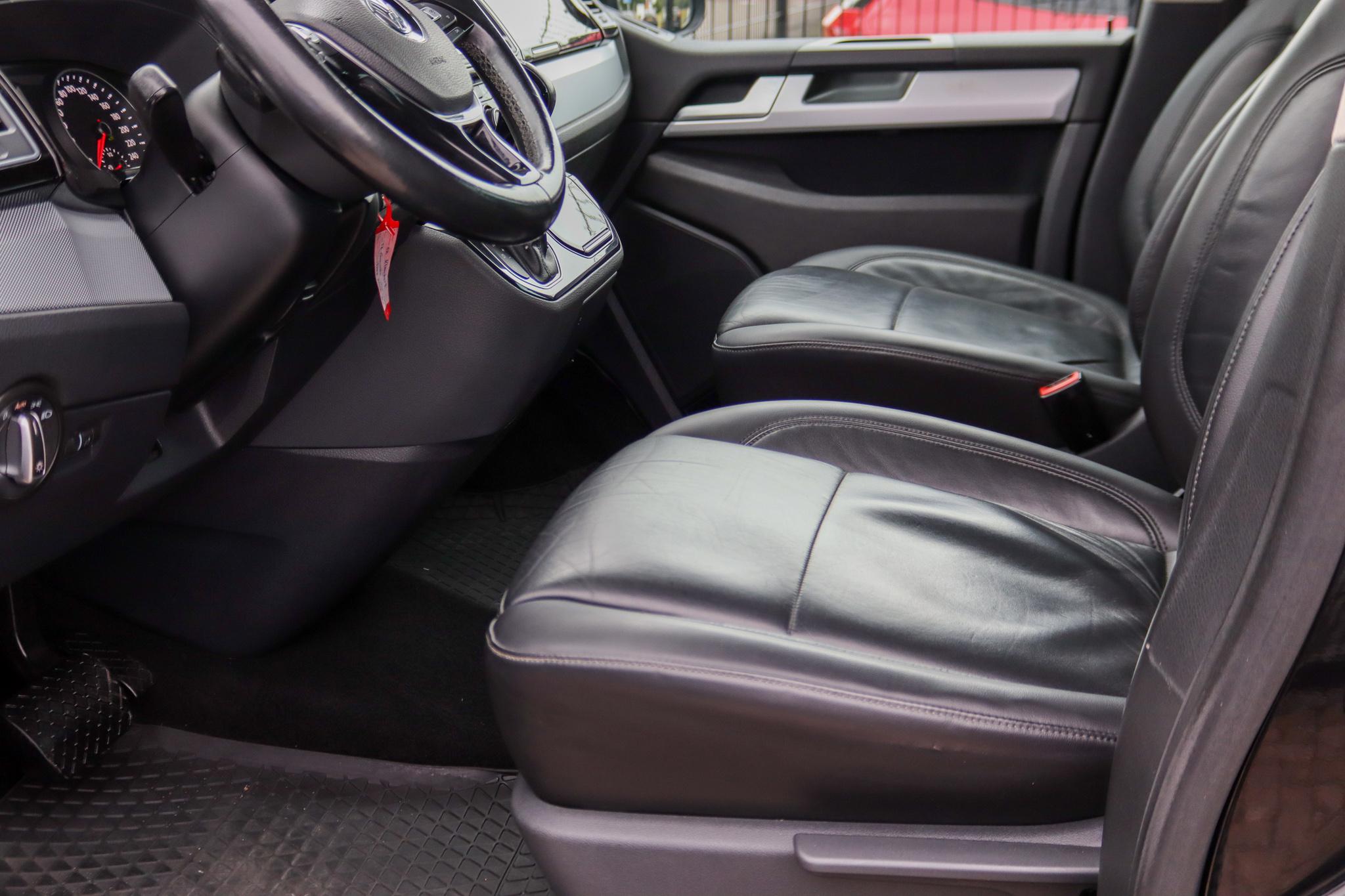 Foto van Volkswagen Transporter Caravelle