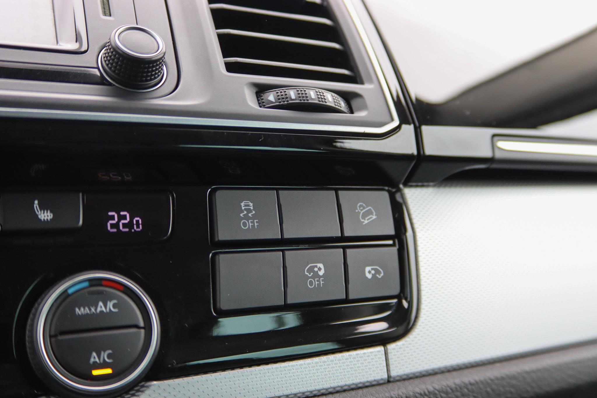 Foto van Volkswagen Transporter Caravelle