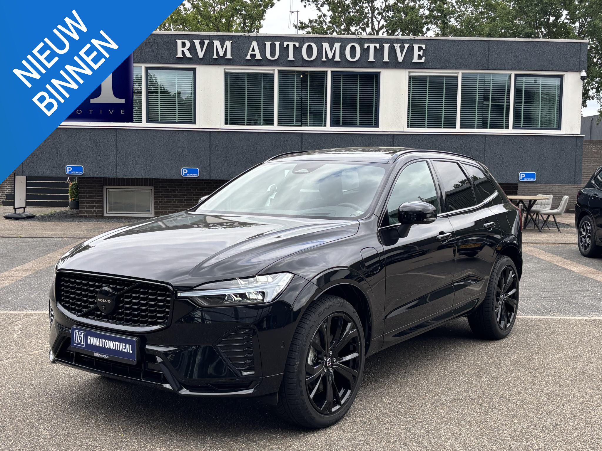 Volvo Xc60 2.0 T6 Plug-in hybrid AWD Plus Black Edition 2024 - voorkant