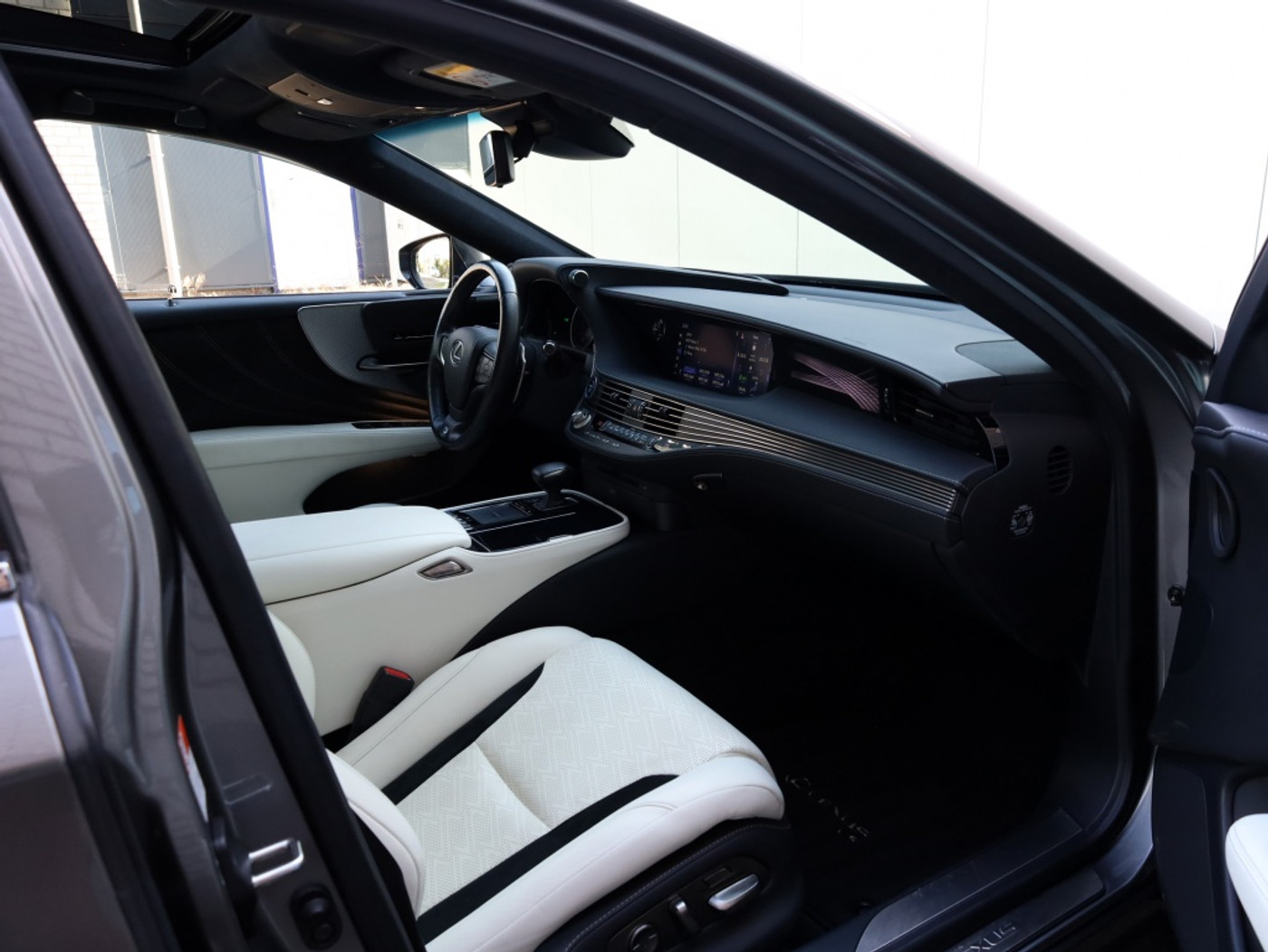 Foto van Lexus Lexus Ls500h