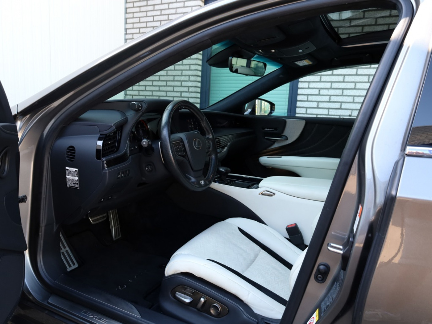 Foto van Lexus Lexus Ls500h