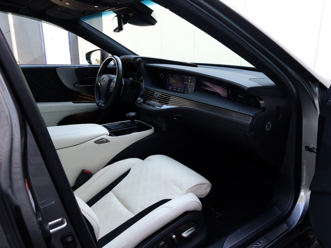 Foto van Lexus Lexus Ls500h