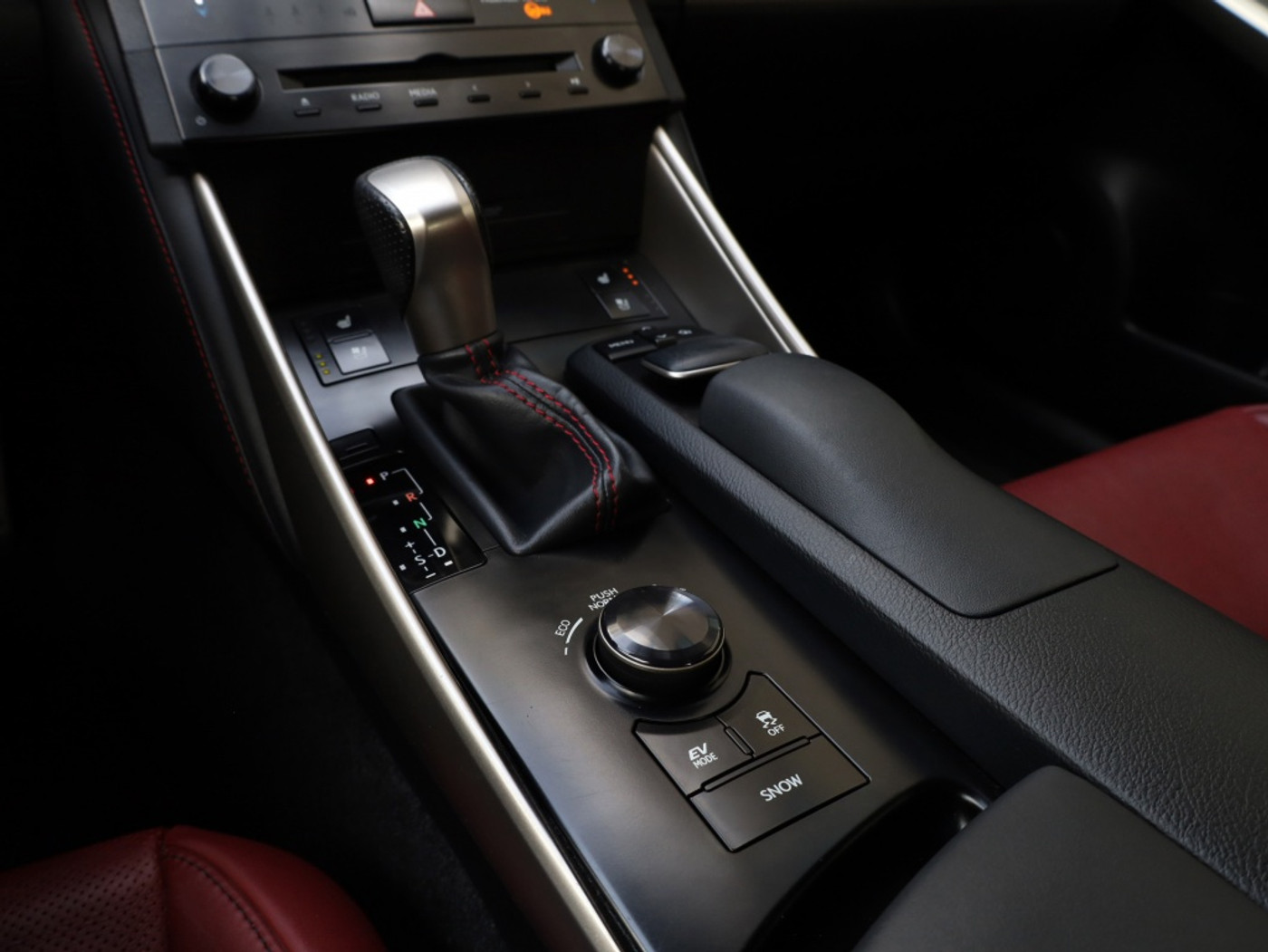 Foto van Lexus Lexus Is300h