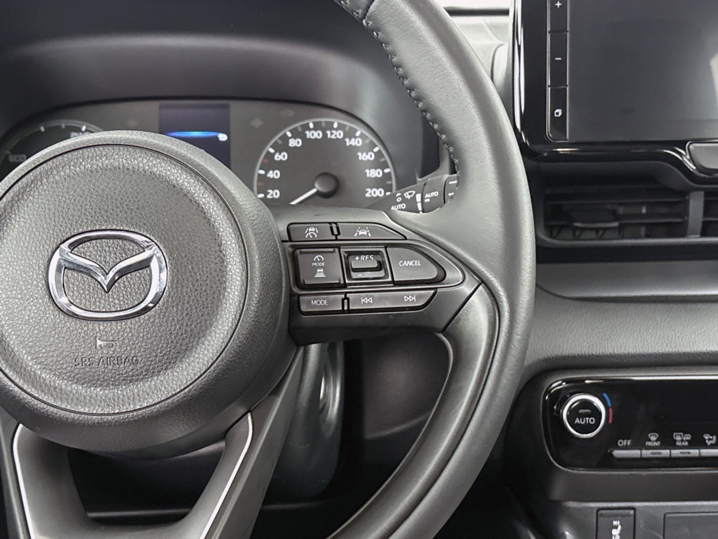 Foto van Mazda 2 Hybrid