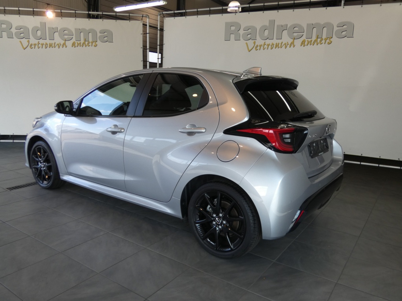 Foto van Mazda 2 Hybrid