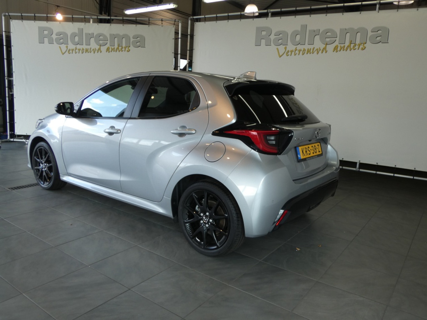 Foto van Mazda 2 Hybrid