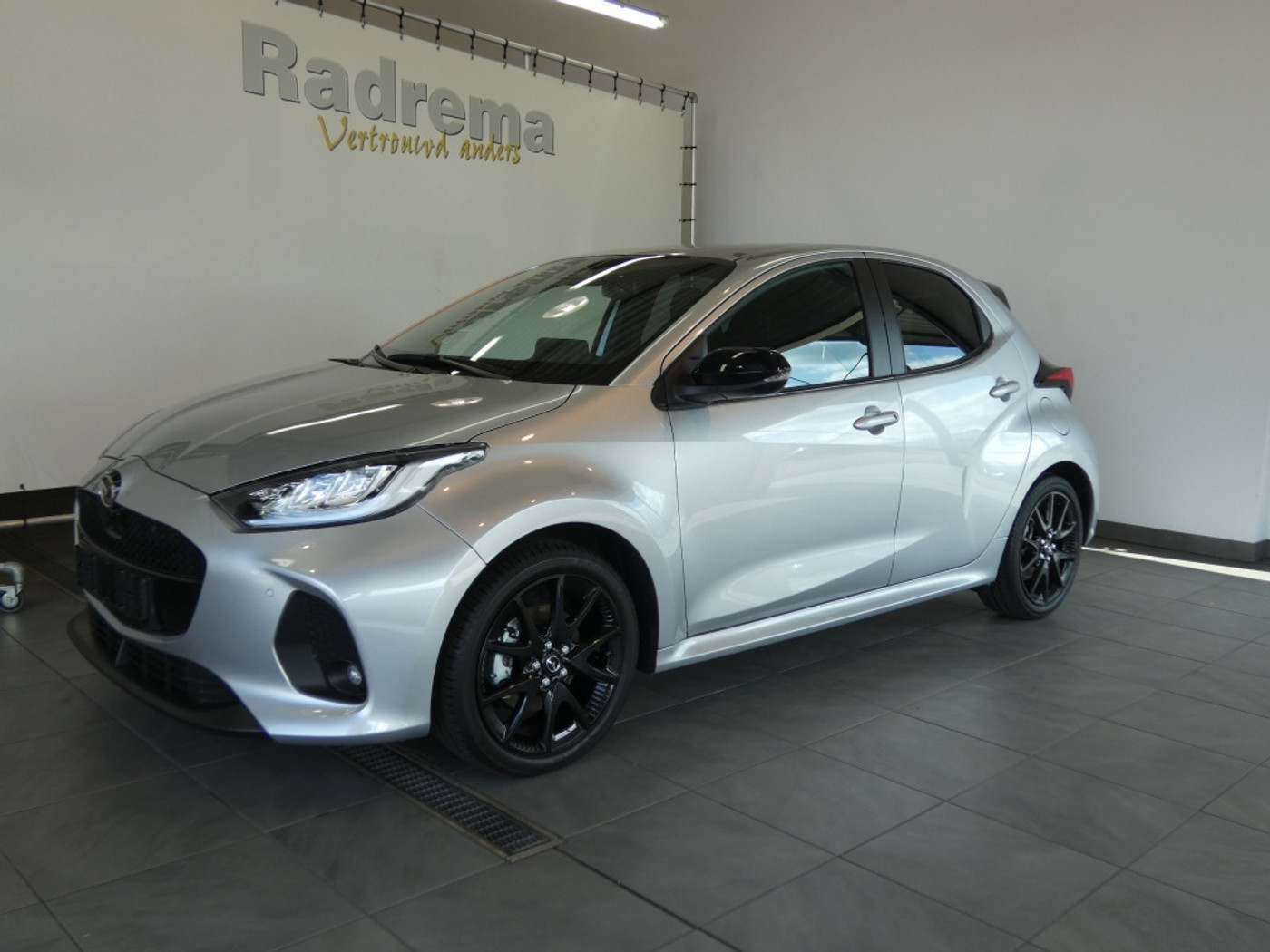 Foto van Mazda 2 Hybrid