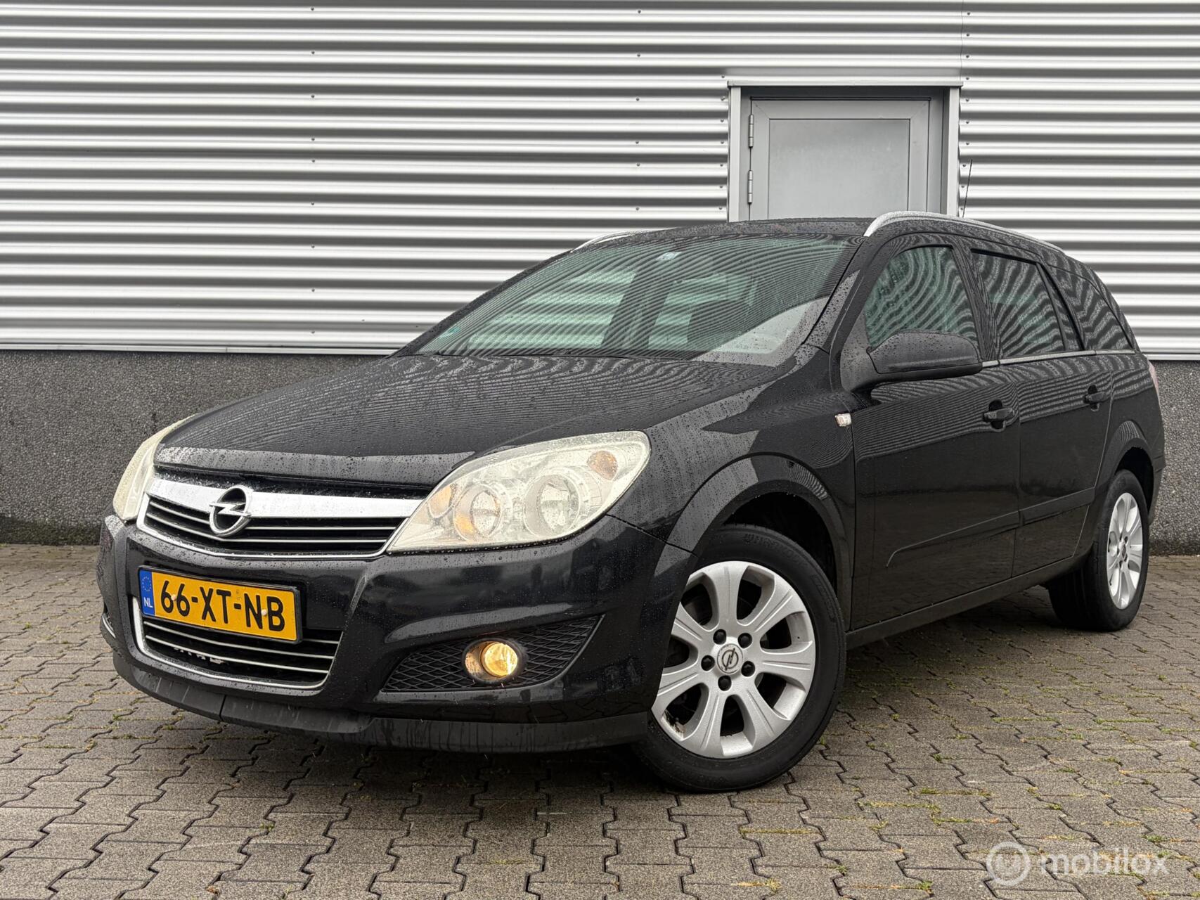 Opel Astra Station Wagon 1.6 Temptation-Airco-cruise-Trekhaak 2007 - voorkant