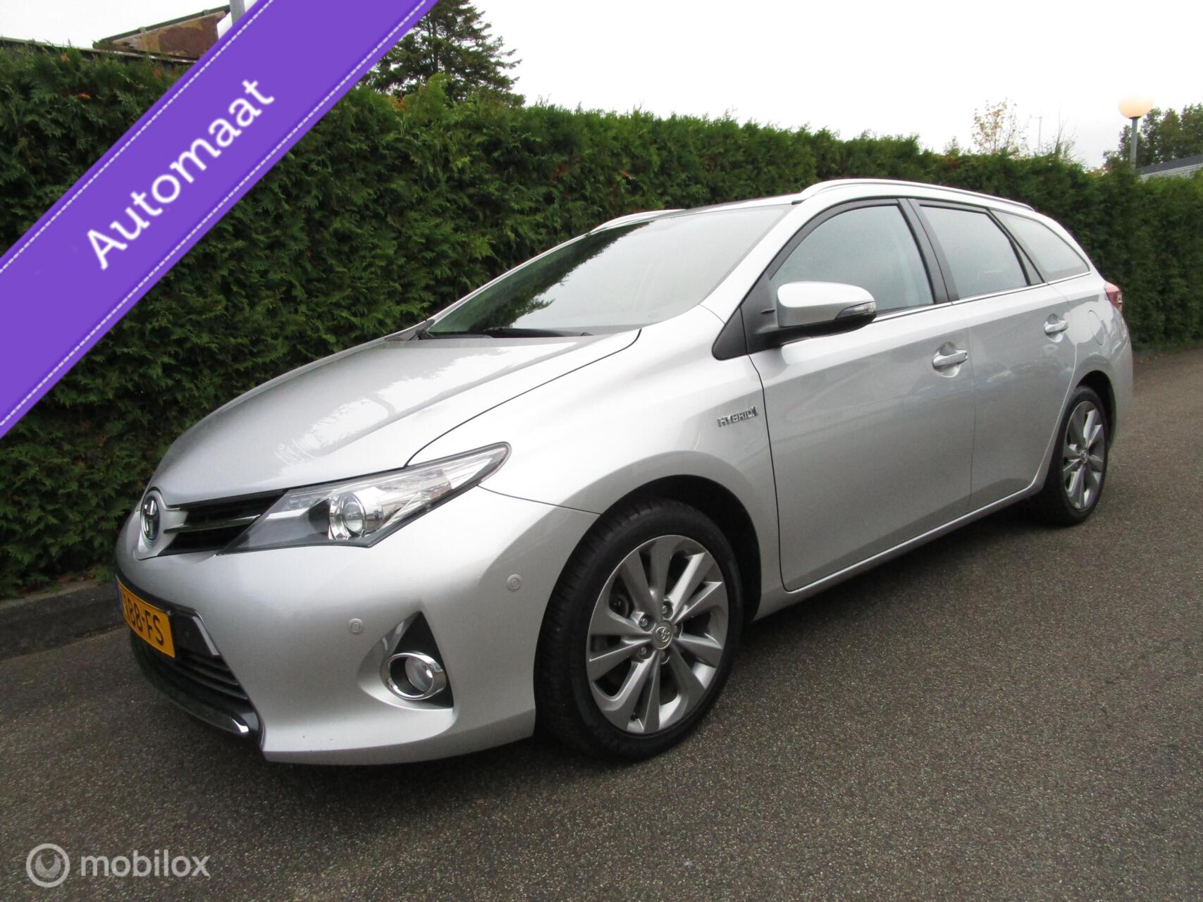 Toyota Auris Touring Sports 1.8 Hybrid Executive - Navigatie 2014 - voorkant