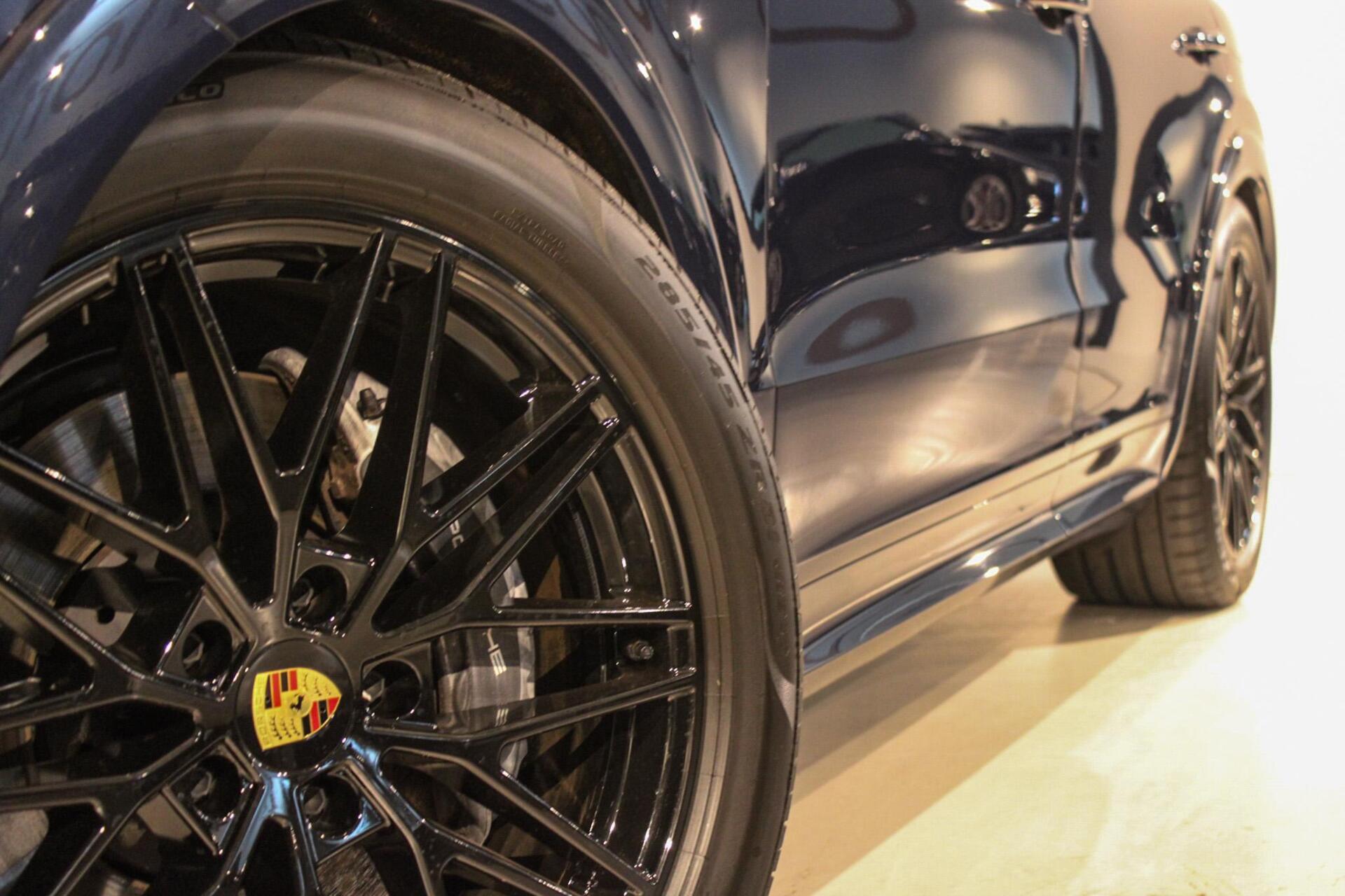 Foto van Porsche Cayenne E-hybrid