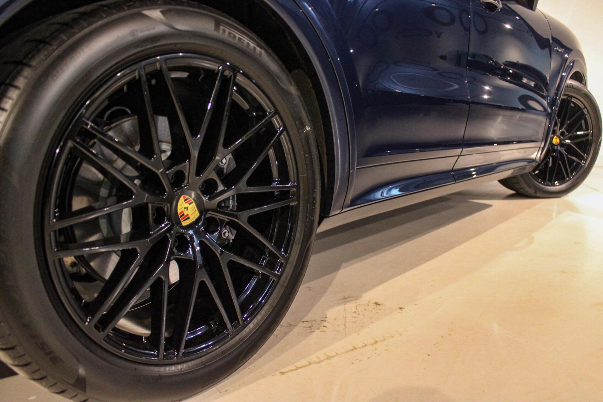 Foto van Porsche Cayenne E-hybrid