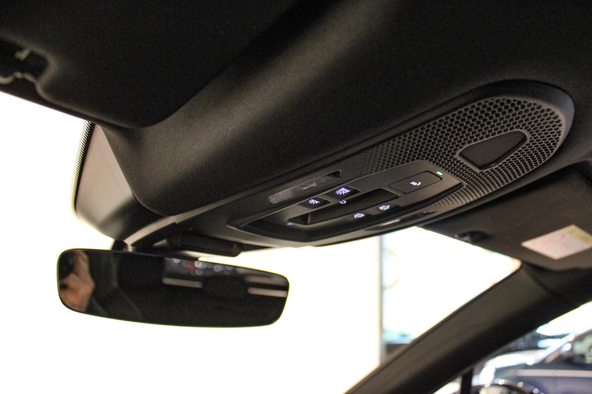 Foto van Porsche Cayenne E-hybrid
