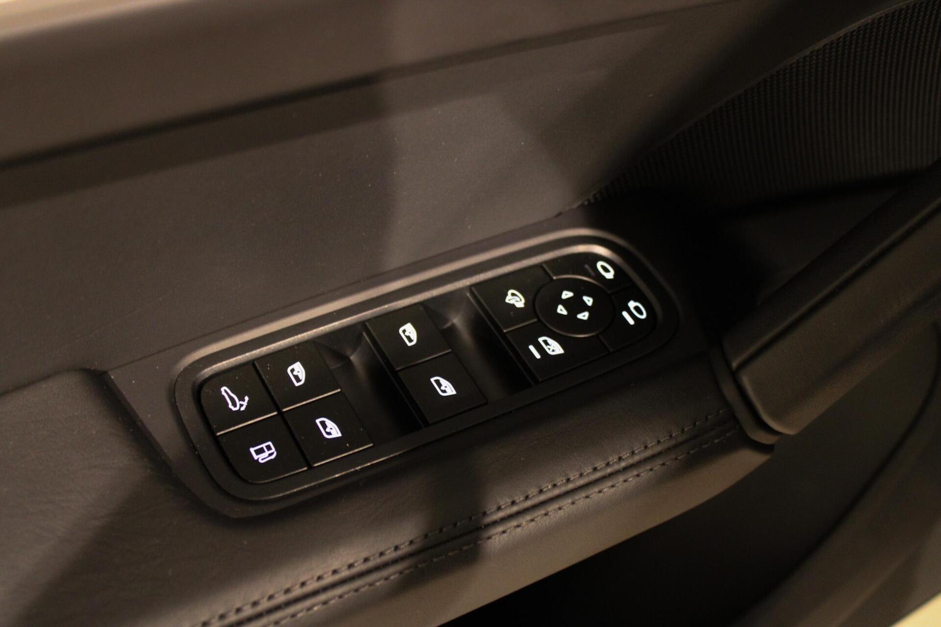 Foto van Porsche Cayenne E-hybrid