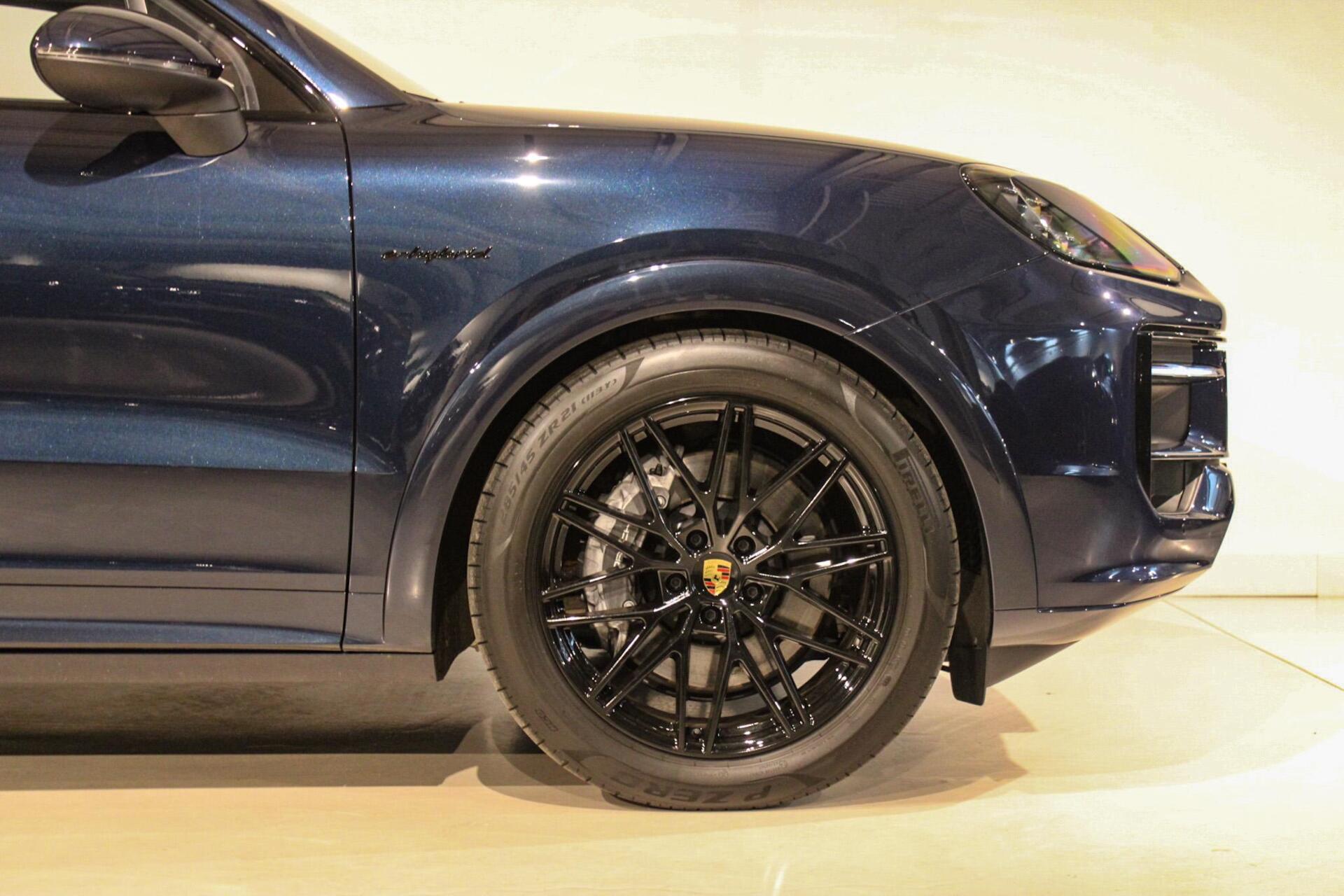 Foto van Porsche Cayenne E-hybrid