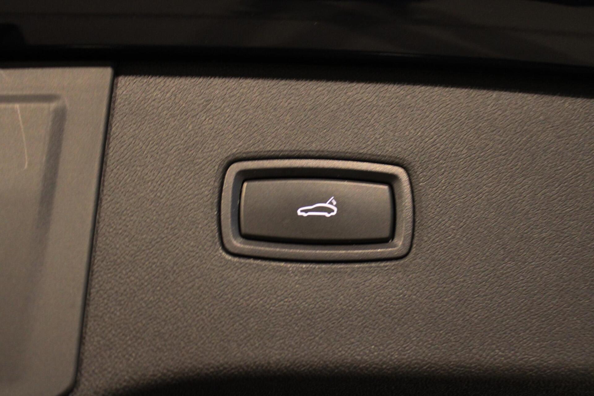 Foto van Porsche Cayenne E-hybrid