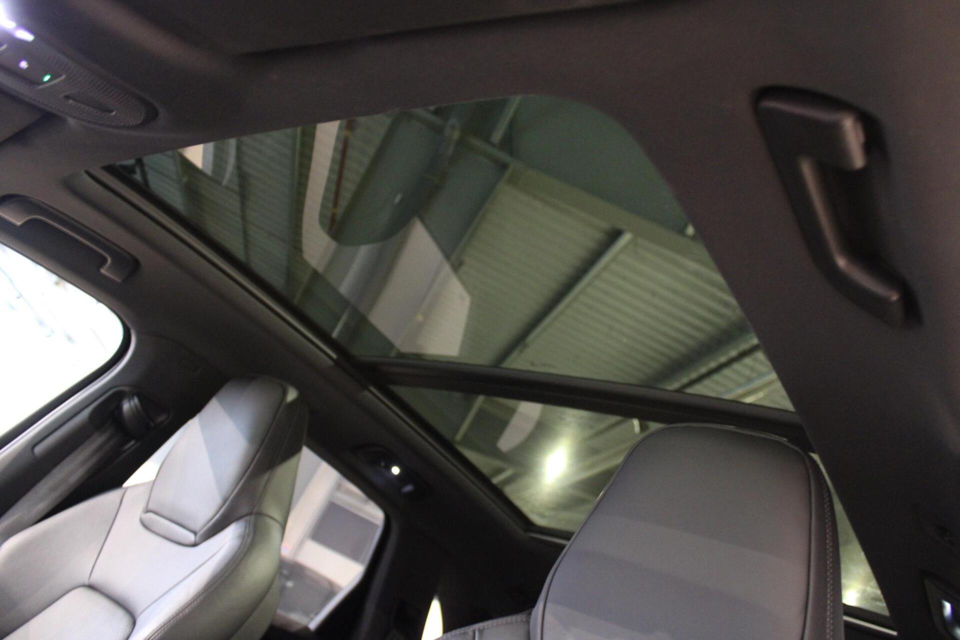 Foto van Porsche Cayenne E-hybrid