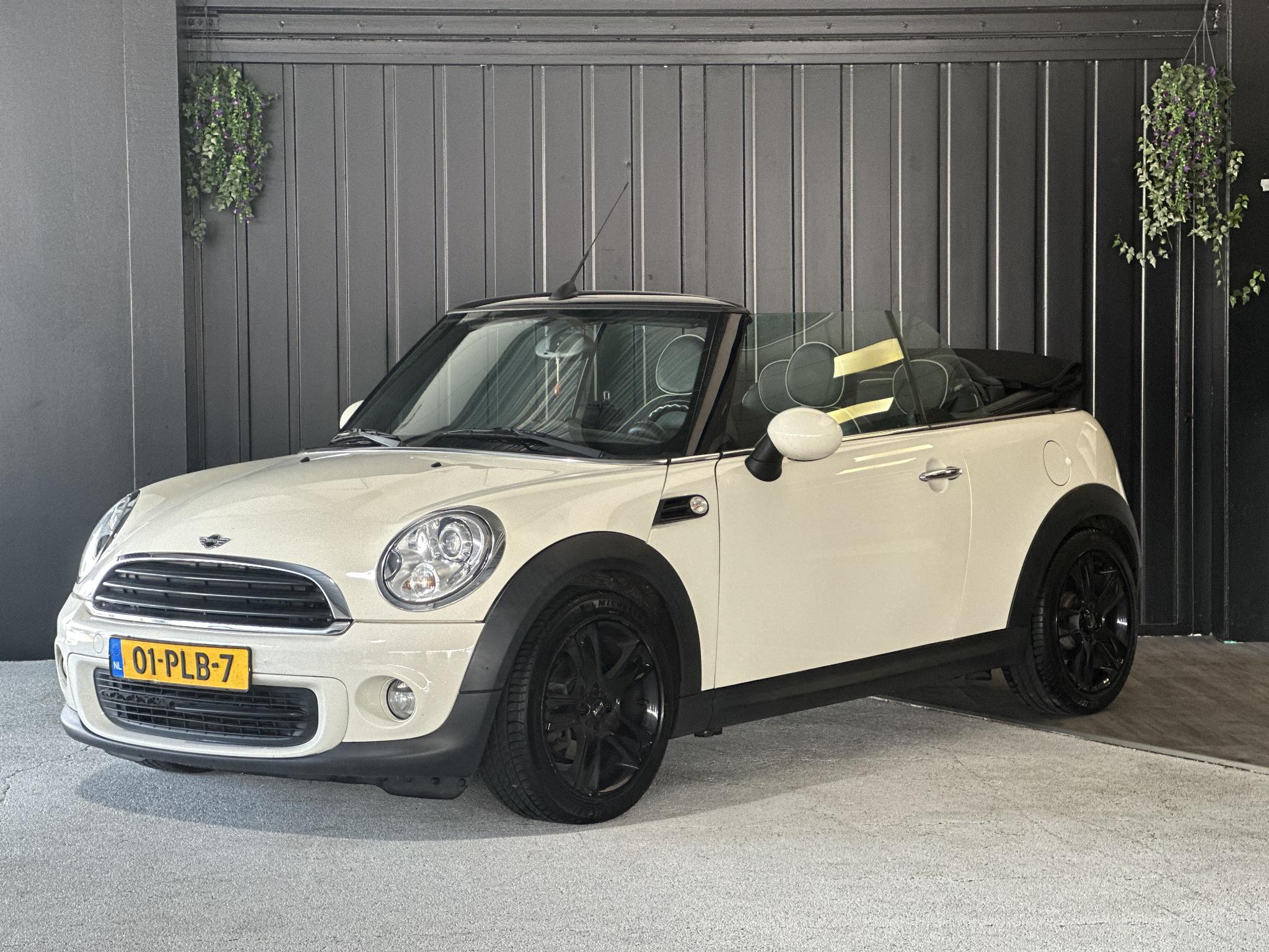 Mini One Cabrio 1.6 One Chili 2011 - voorkant