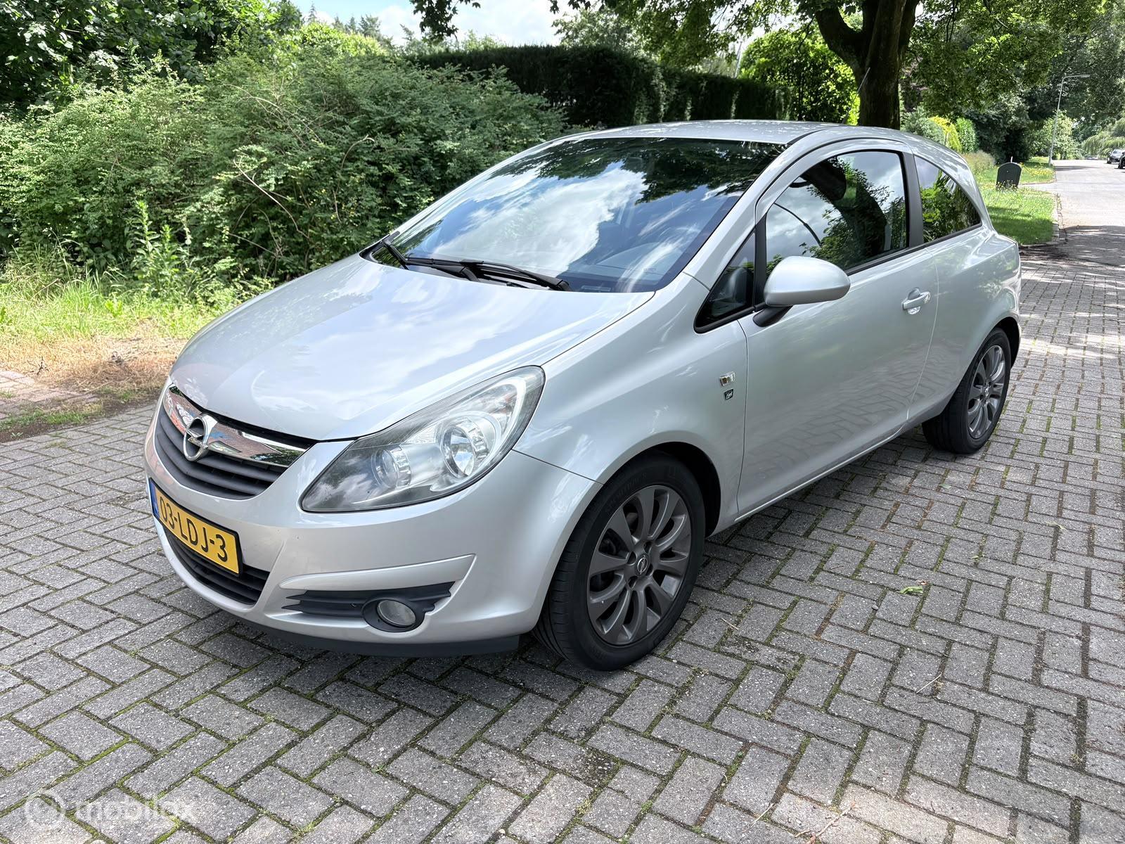 Opel Corsa 1.2-16V '111' Edition | 3DRS | AIRCO | 2010 - voorkant