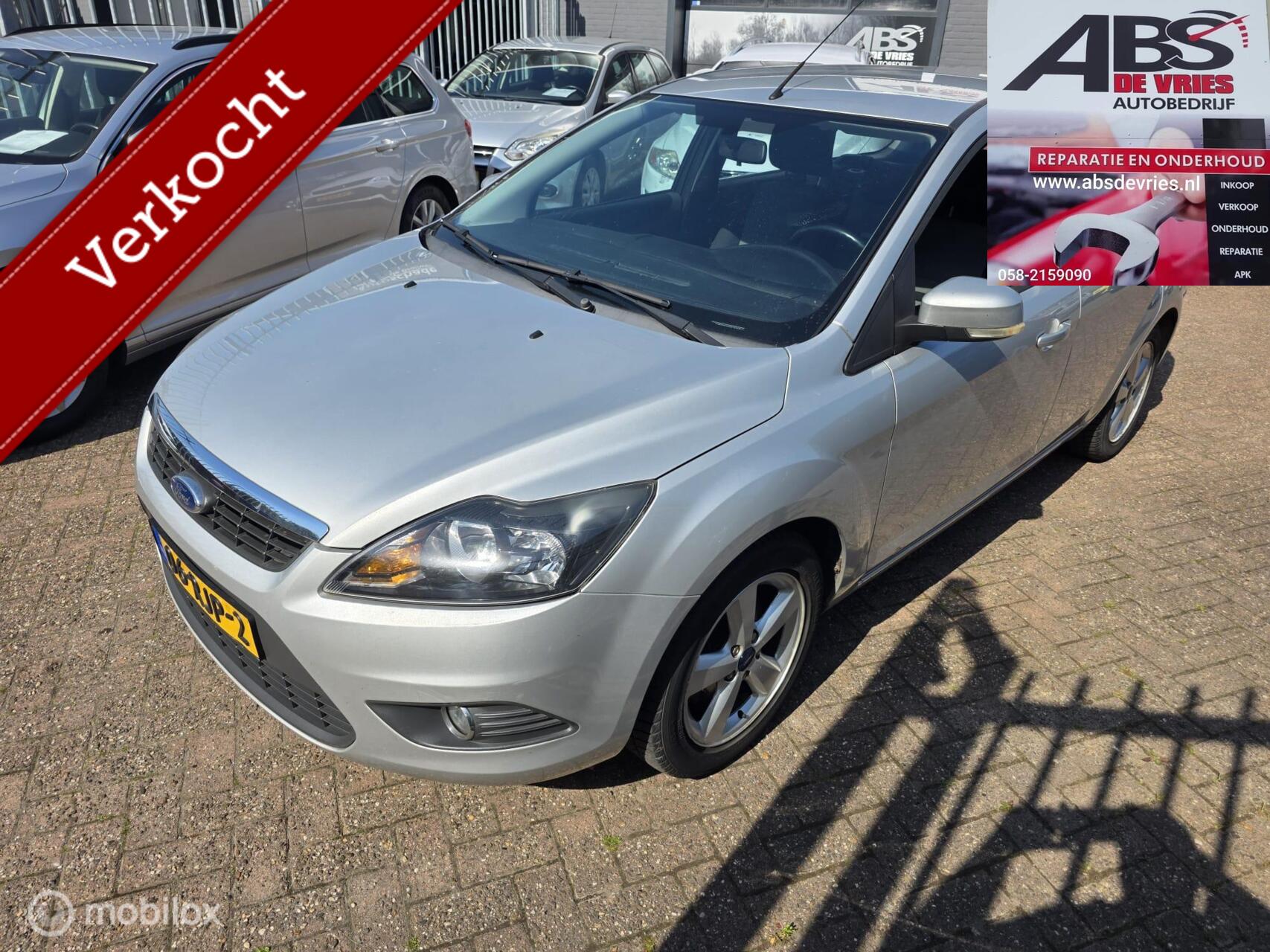 Ford Focus 1.6 Comfort AIRCO CR CONTR 2011 - voorkant