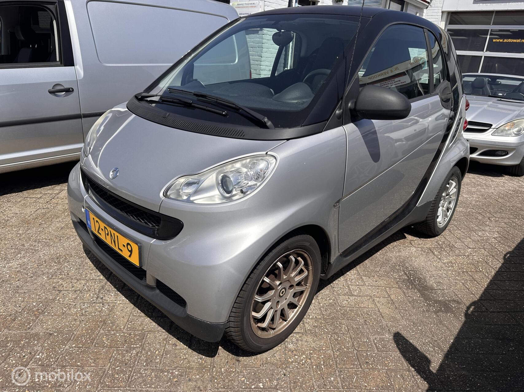 Smart Fortwo Coupe MHD 1.0 mhd Pure 2011 - voorkant