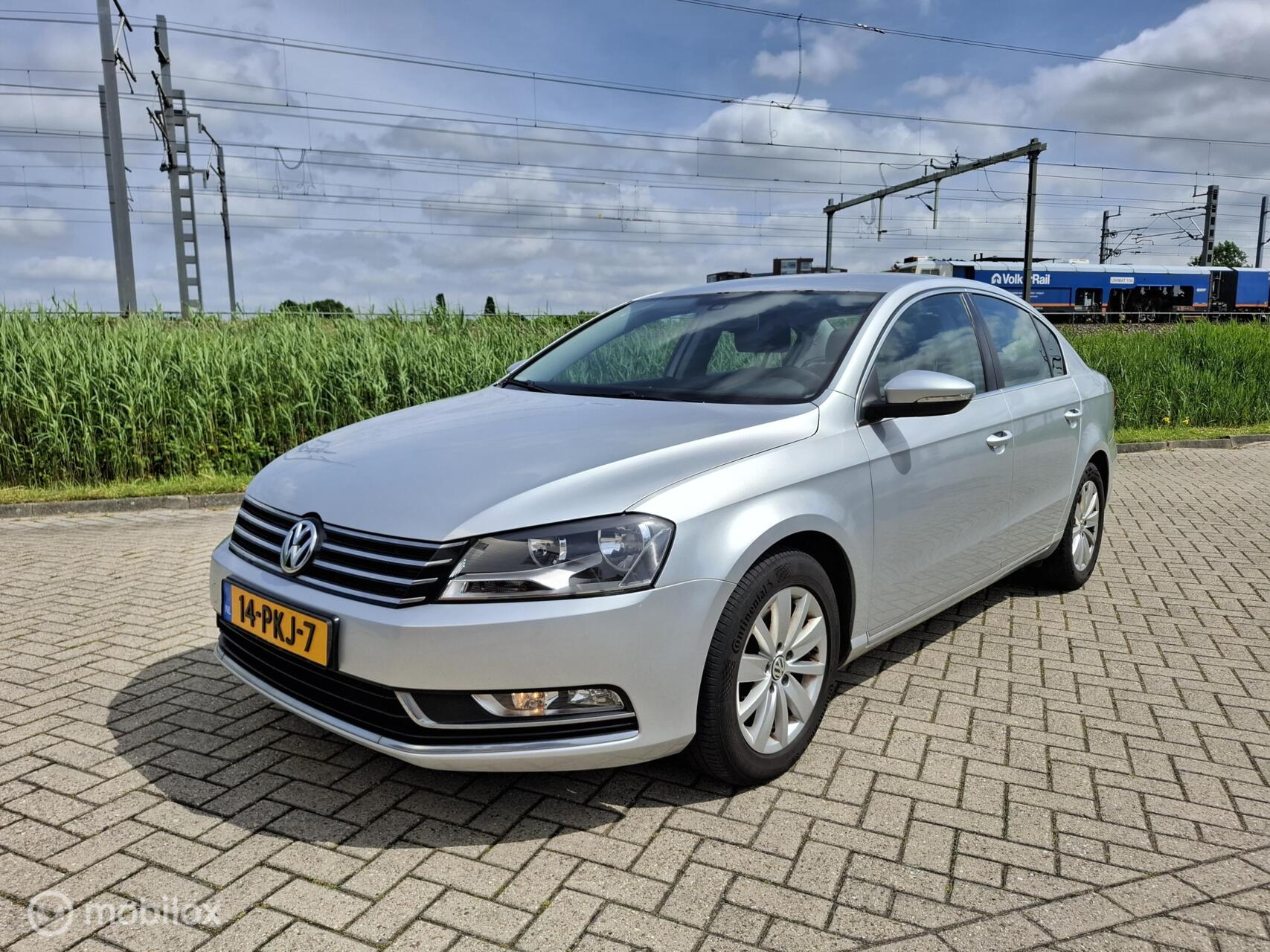 Volkswagen Passat 1.4 TSI Comfortline BlueMotion NIEUWE APK! 2011 - voorkant
