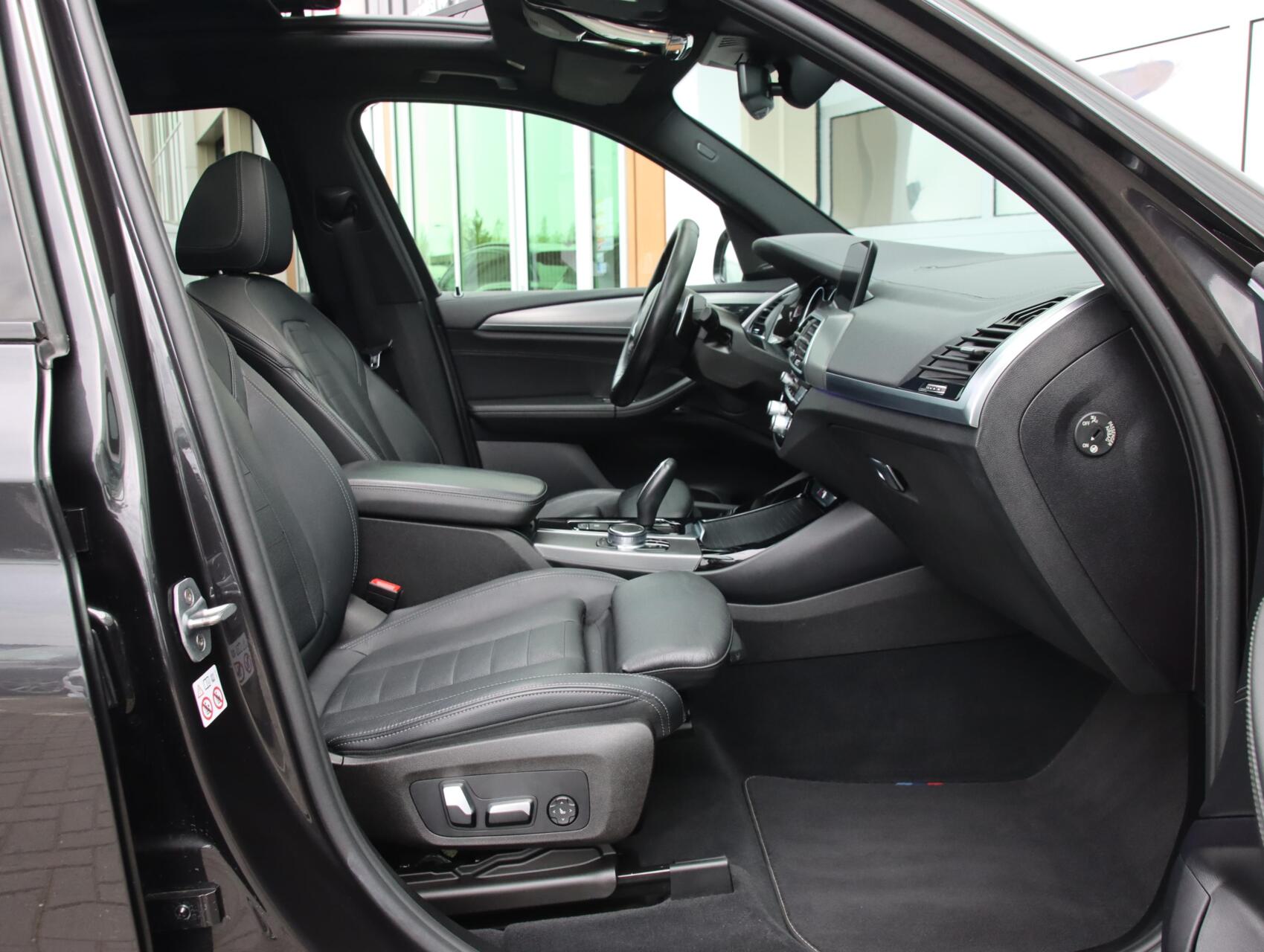 Foto van BMW X3 M40i