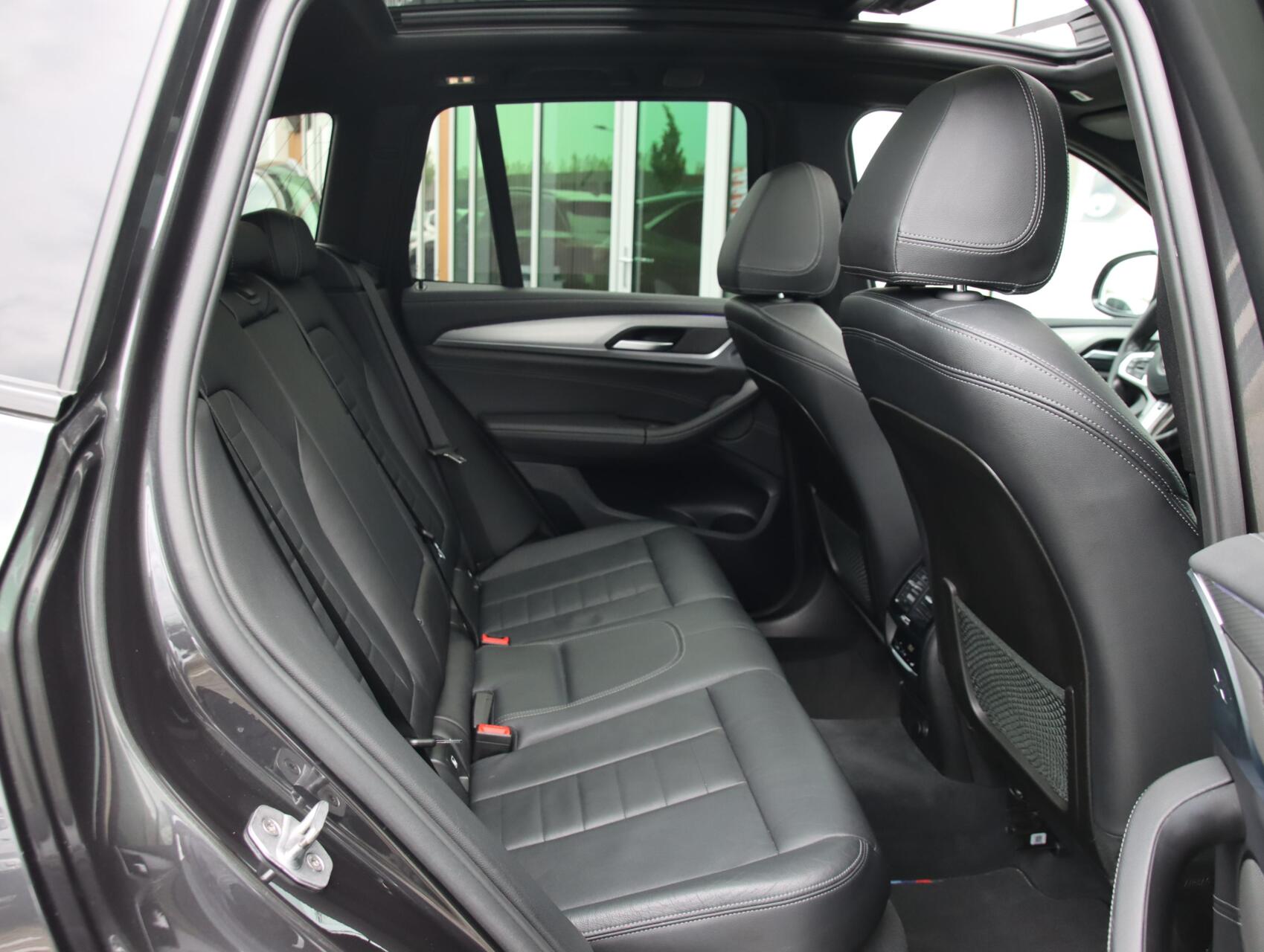 Foto van BMW X3 M40i