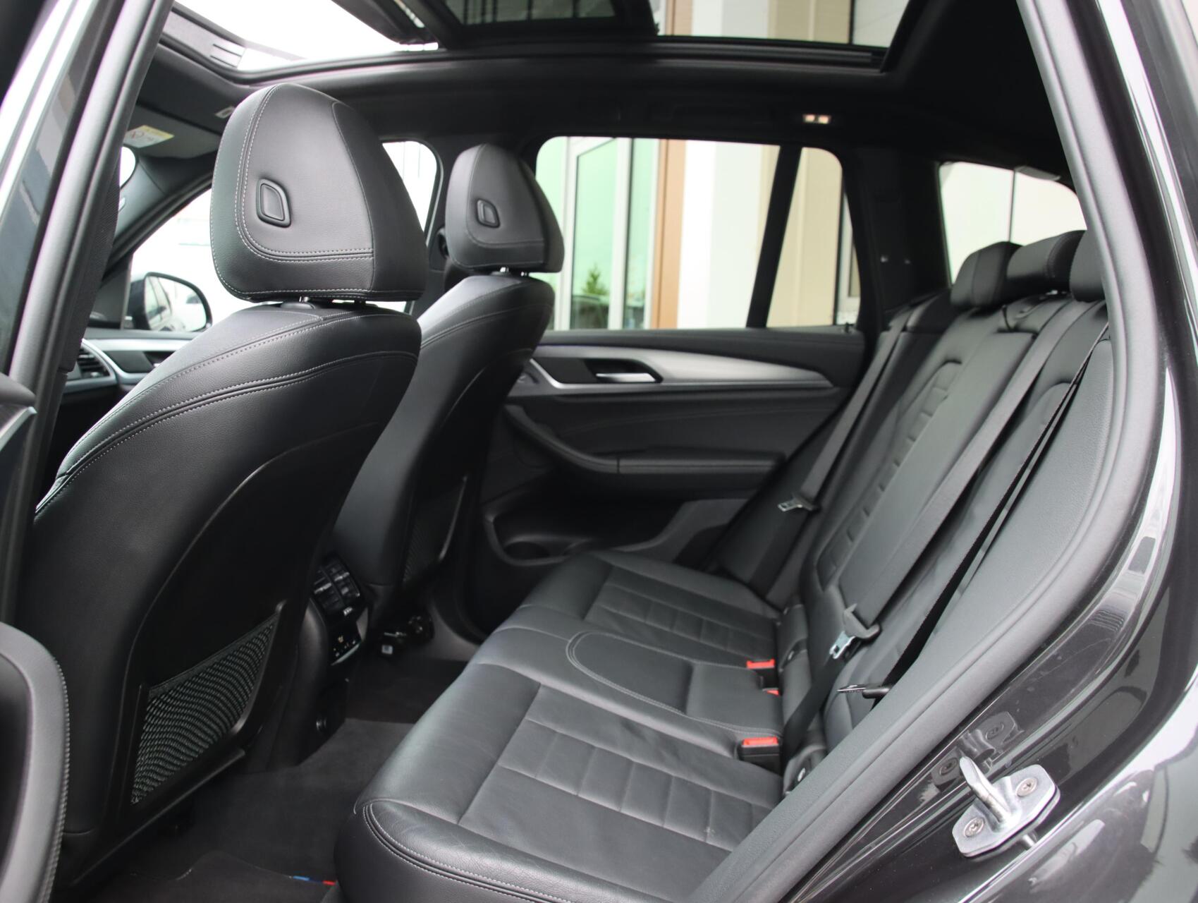 Foto van BMW X3 M40i