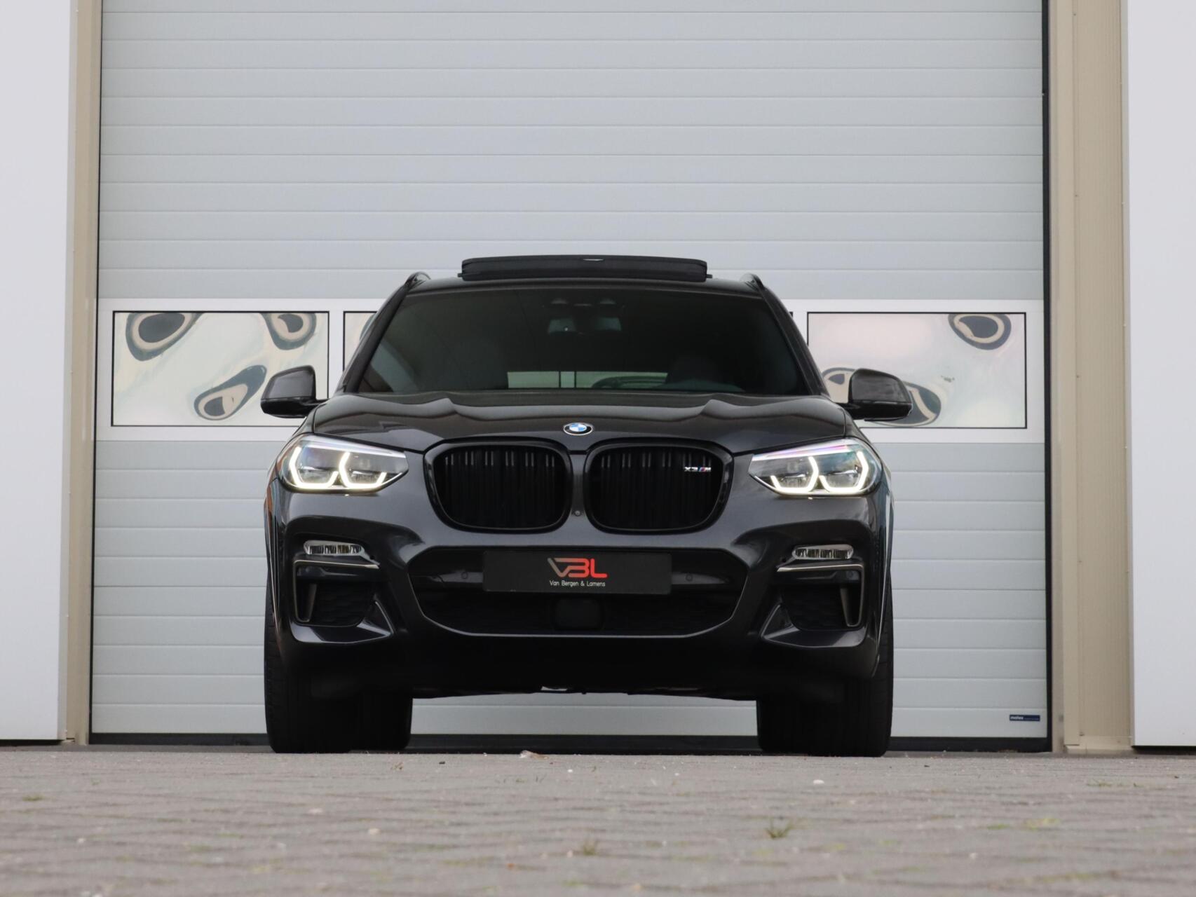 Foto van BMW X3 M40i