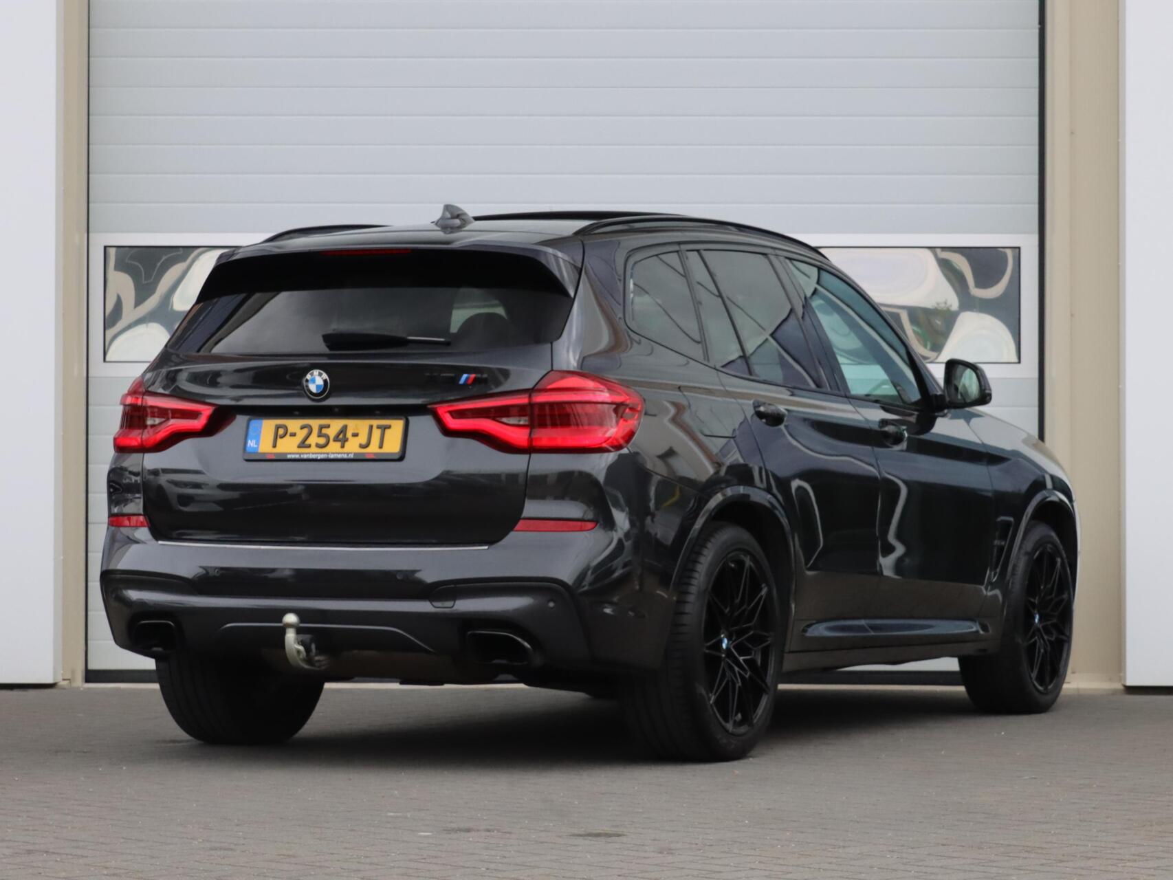 Foto van BMW X3 M40i