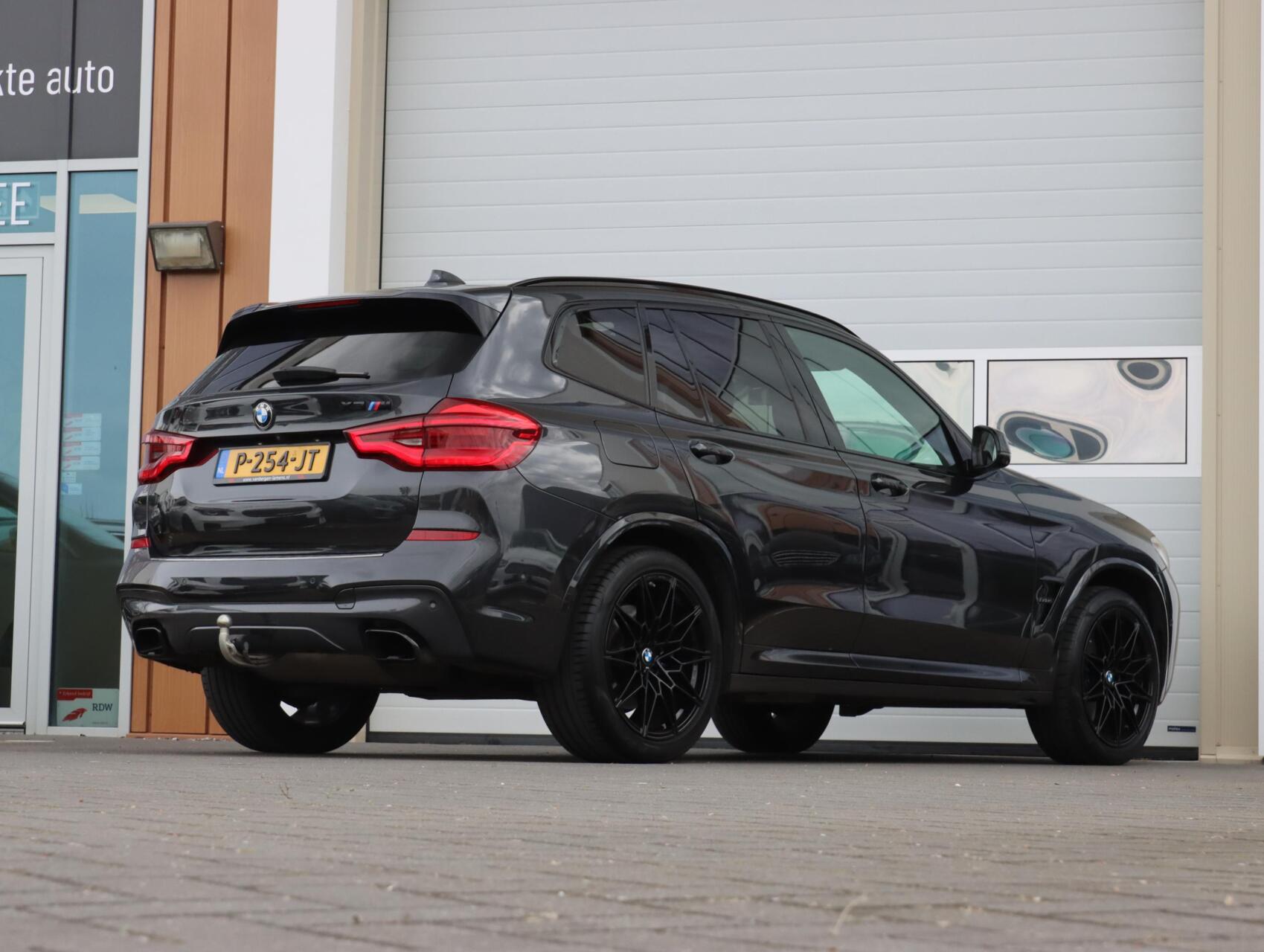 Foto van BMW X3 M40i