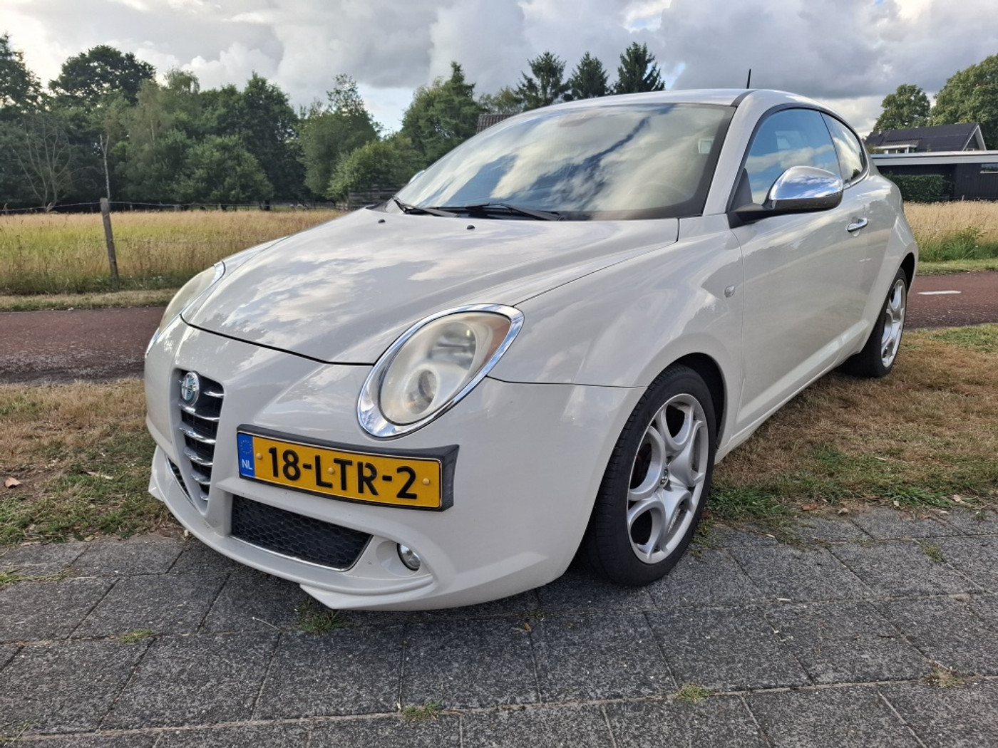 Alfa Romeo Alfa Mito 1.4 Distinctive 2010 - voorkant