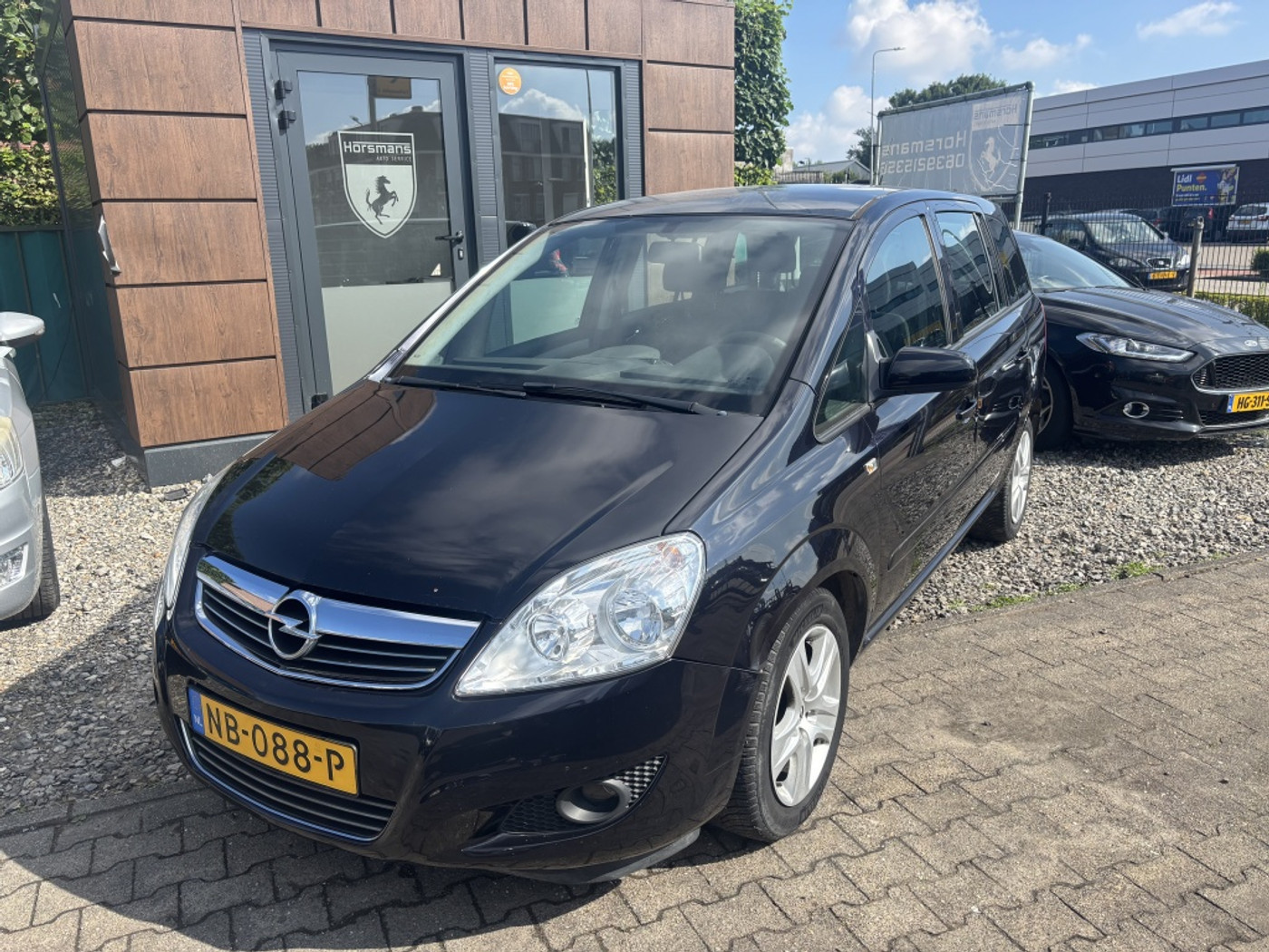 Opel Zafira 1.6 Business 2009 - voorkant